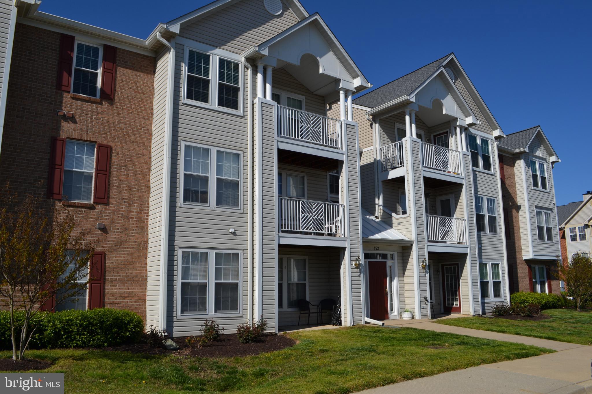 PINEY ORCHARD - Residential Lease