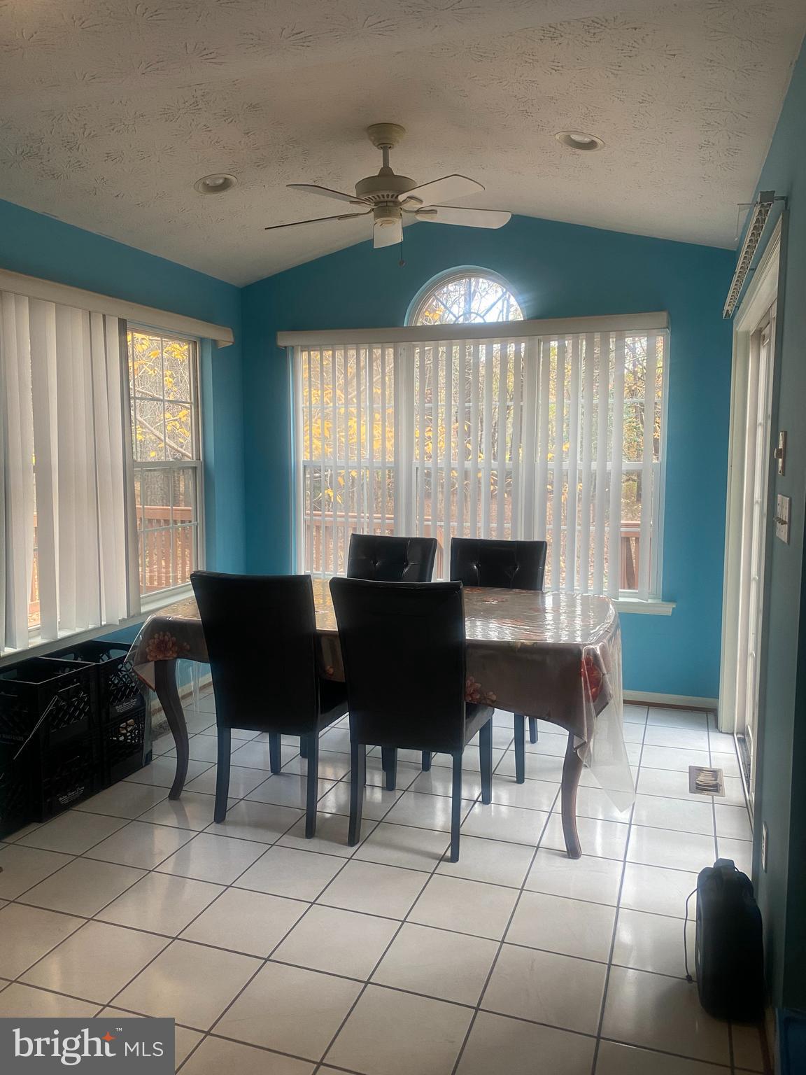 TIMBER LANE THE WOODS - Residential