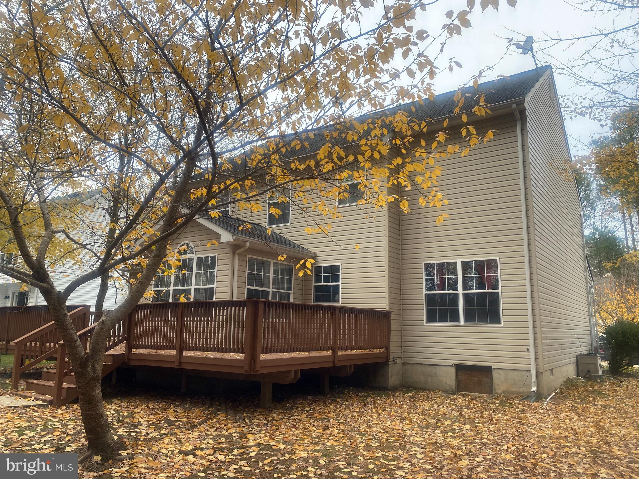 TIMBER LANE THE WOODS - Residential