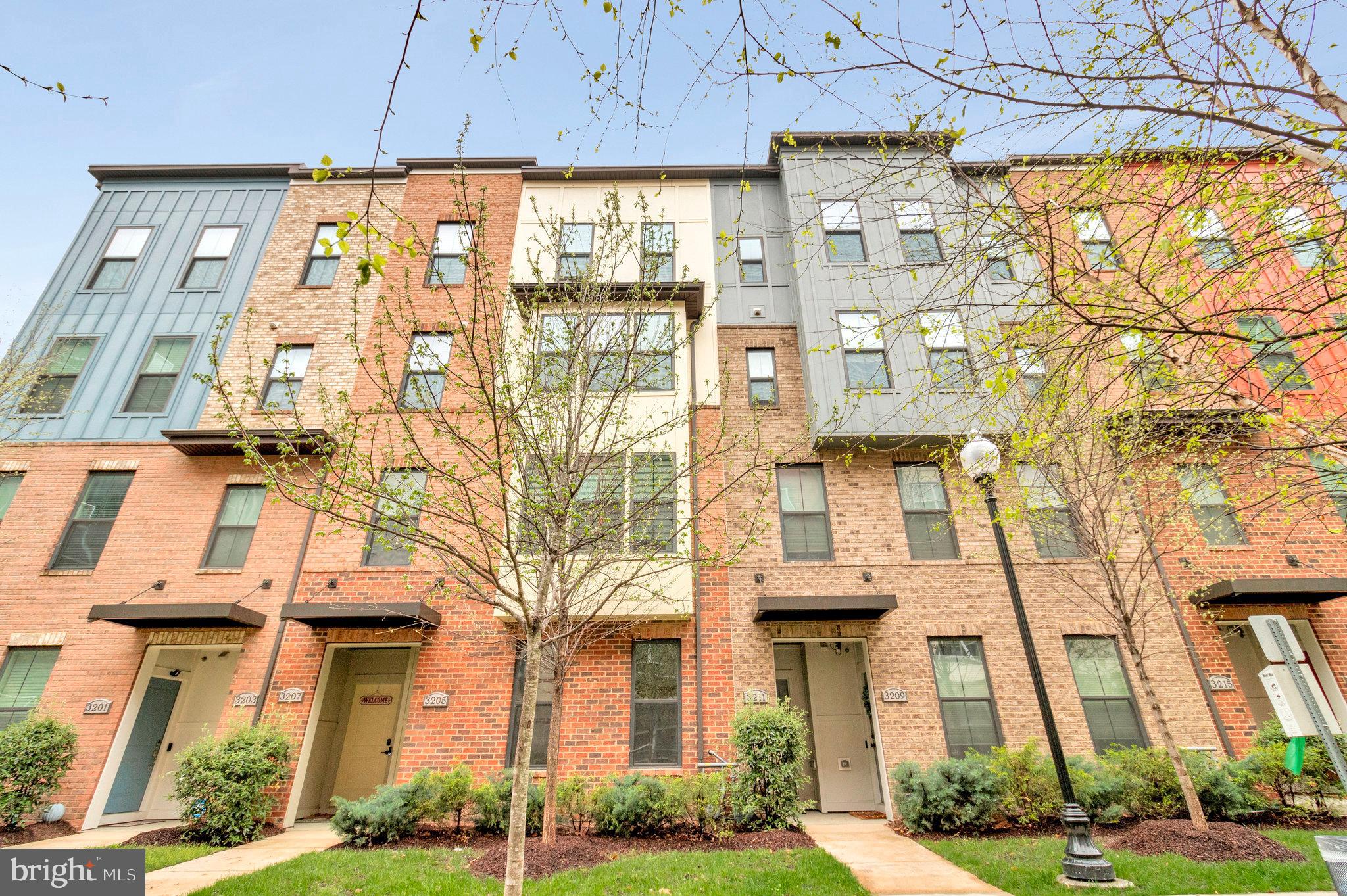 3211 TRIBUNE COURT