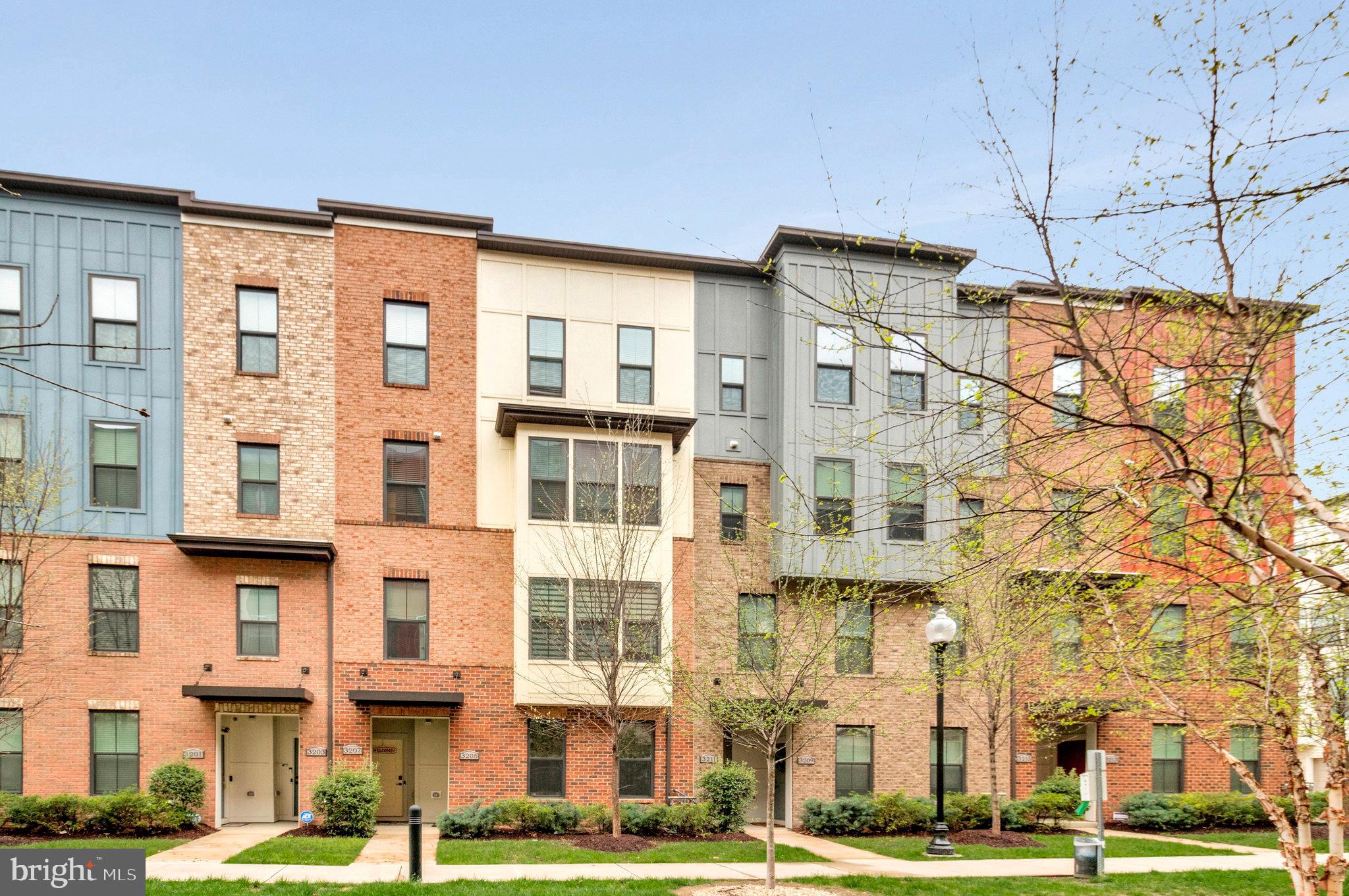 3211 TRIBUNE COURT