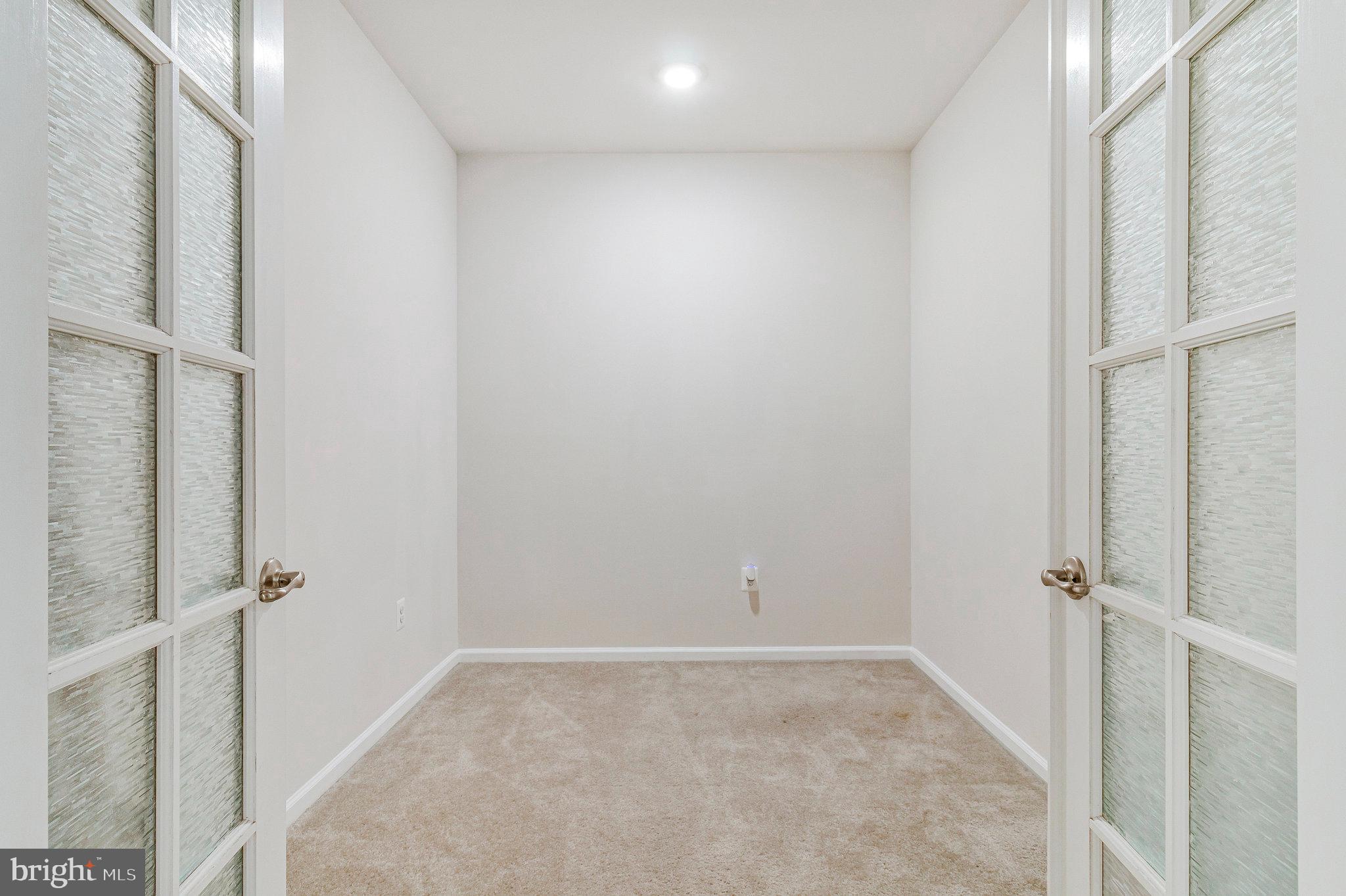 3211 TRIBUNE COURT