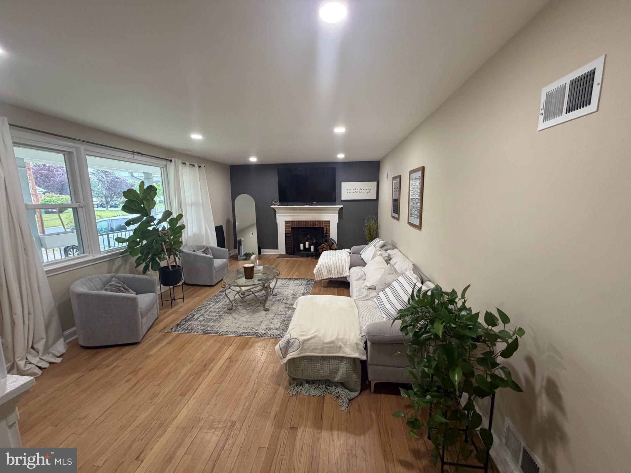 HILLCREST HEIGHTS - Residential