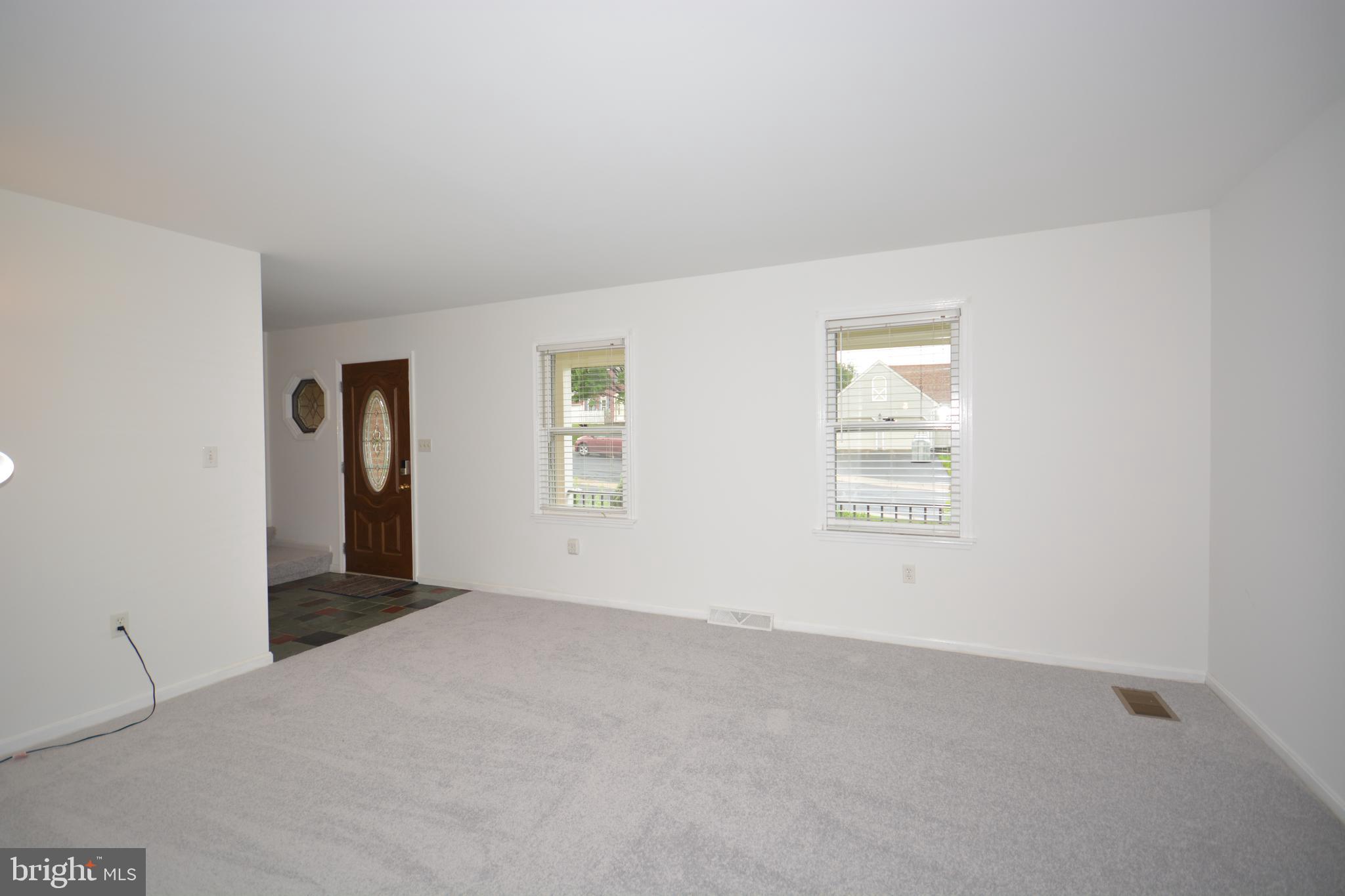 10 EASTBROOKE DRIVE