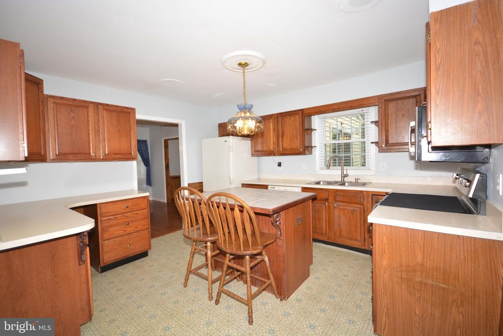 Photo of 10 Eastbrooke Drive, EPHRATA, PA 17522 (MLS # PALA2070352)