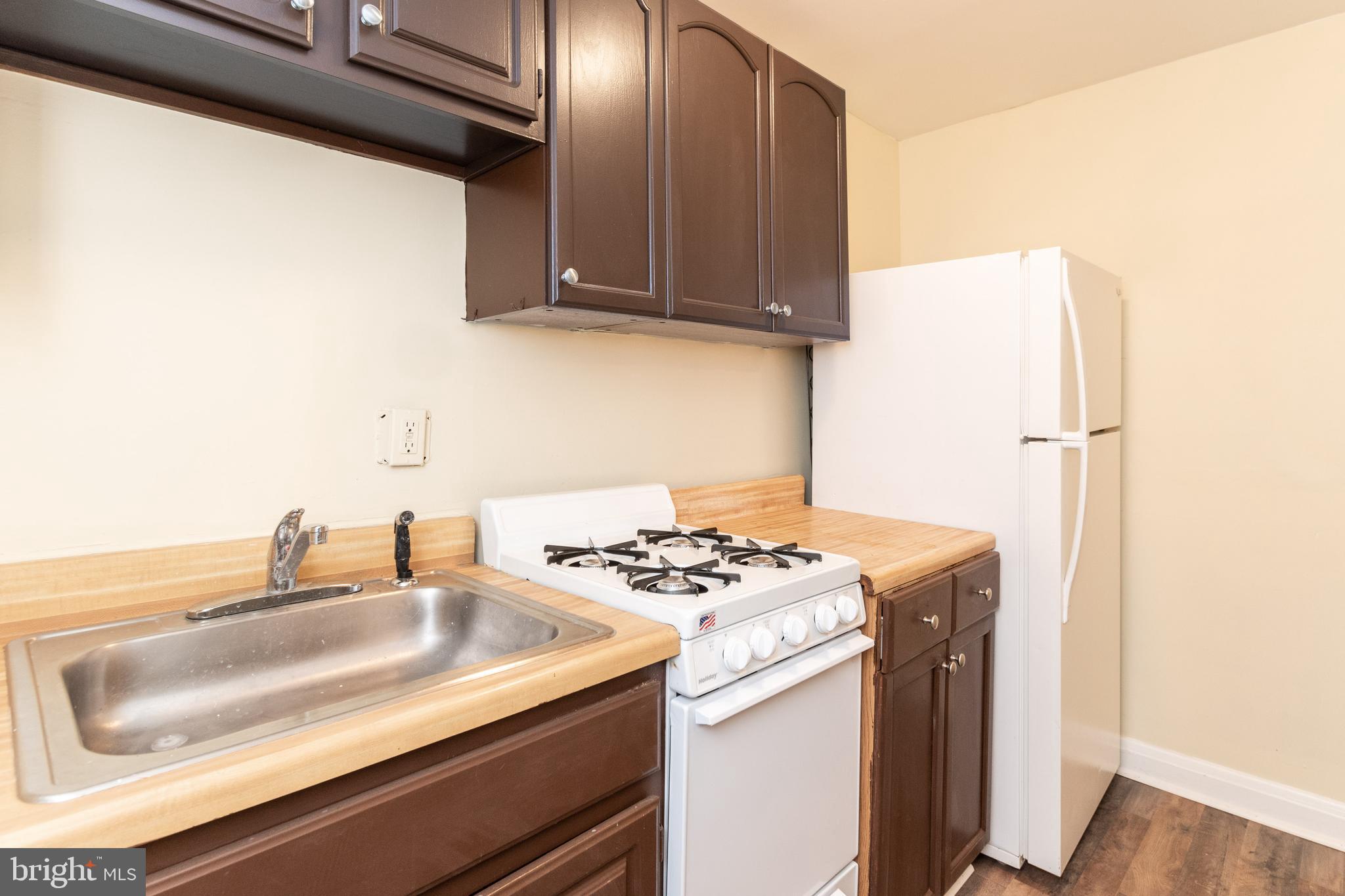 FRANKFORD - Residential Lease