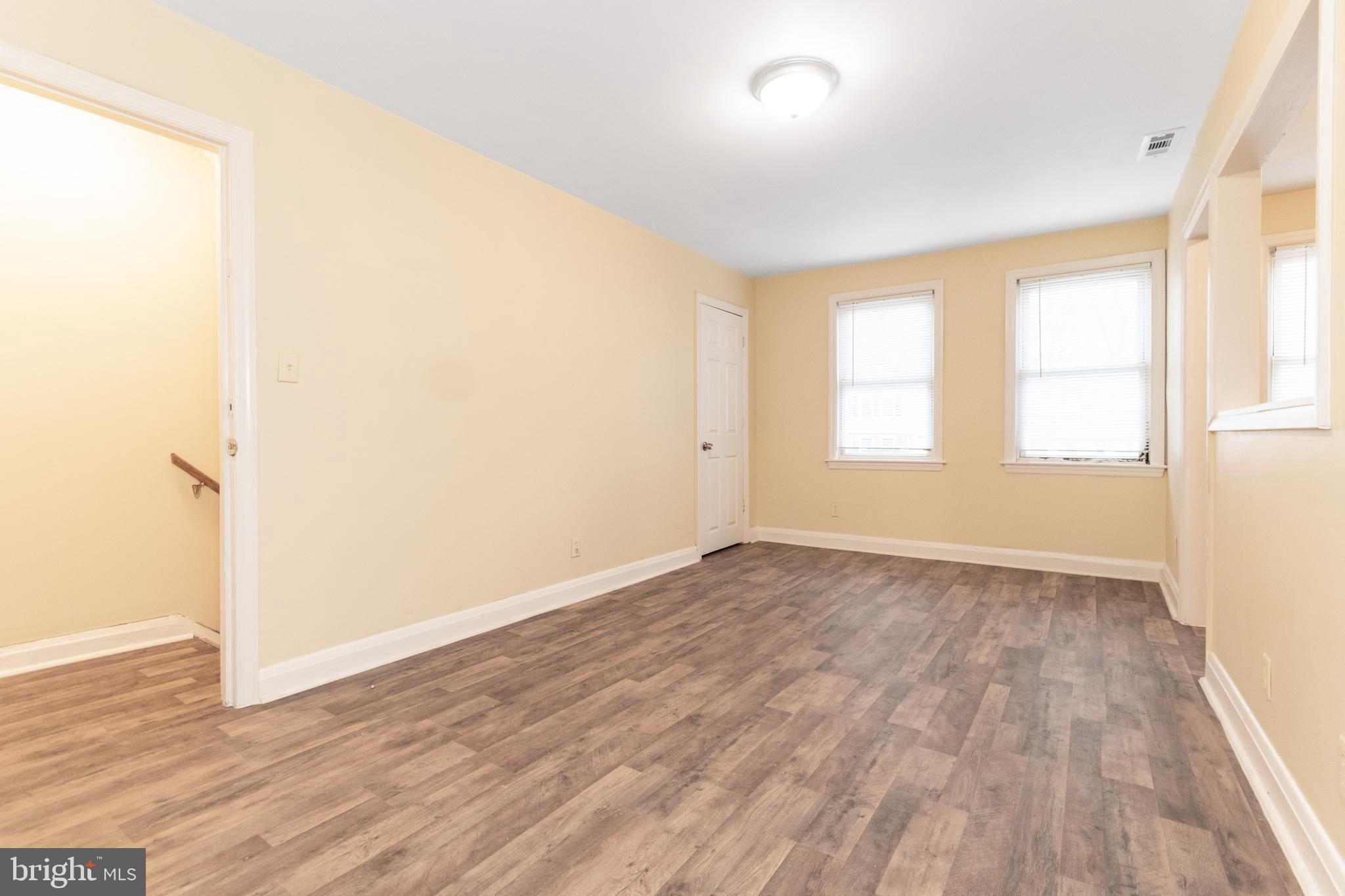 FRANKFORD - Residential Lease