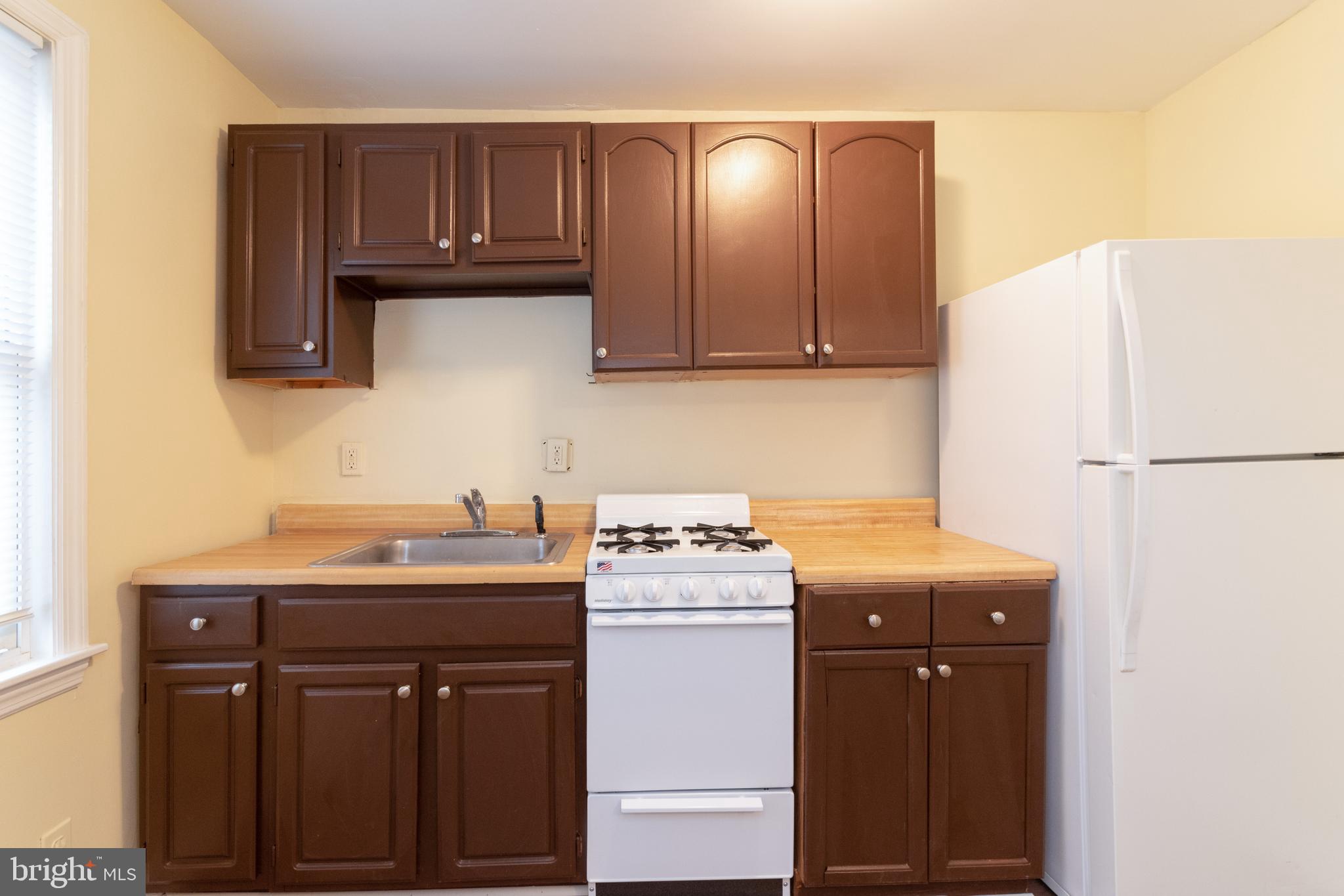 FRANKFORD - Residential Lease