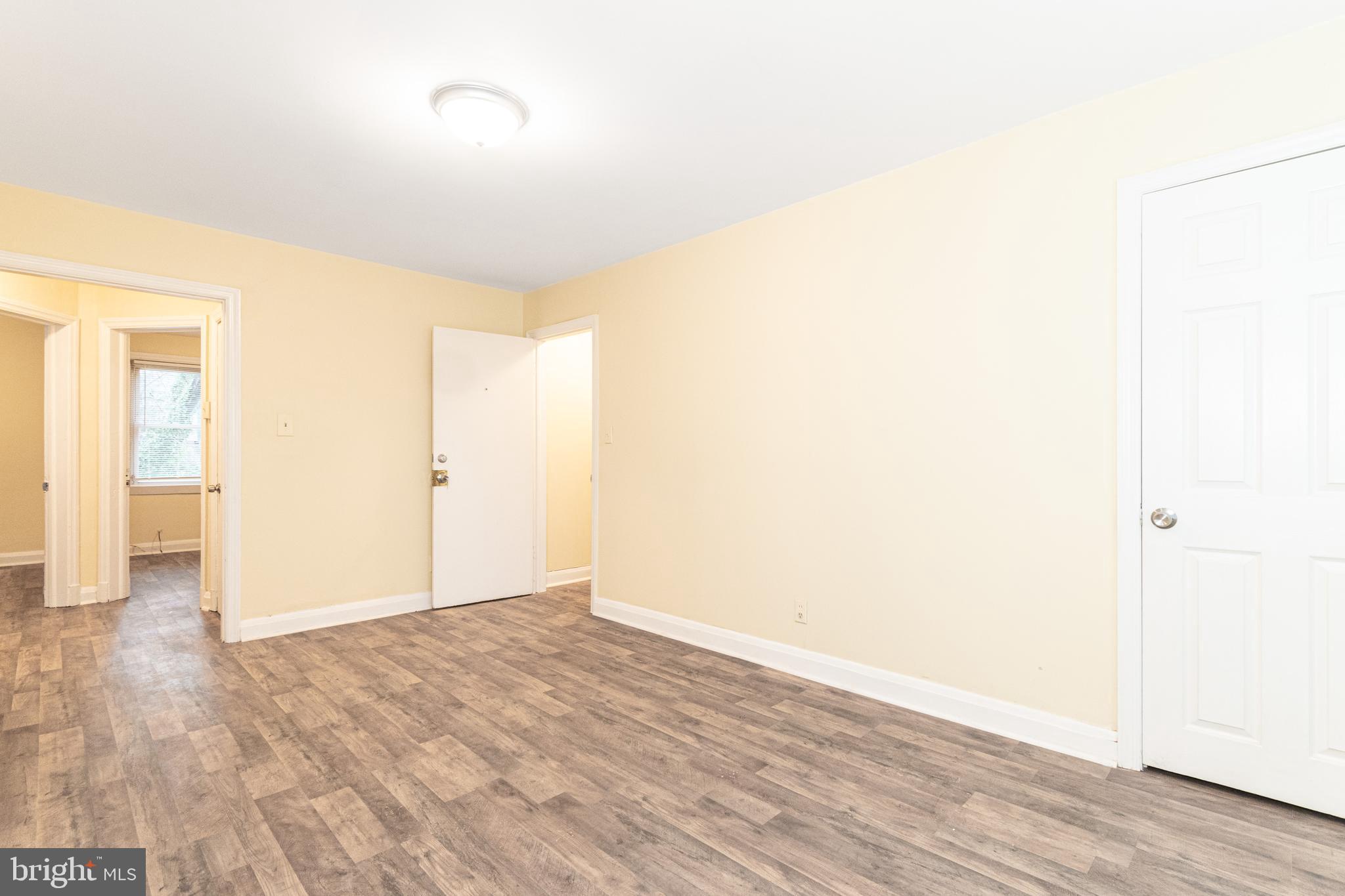 FRANKFORD - Residential Lease