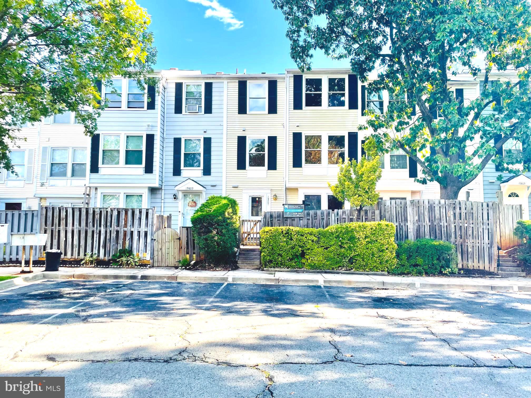 CHURCHILL TOWN SECTOR - Residential