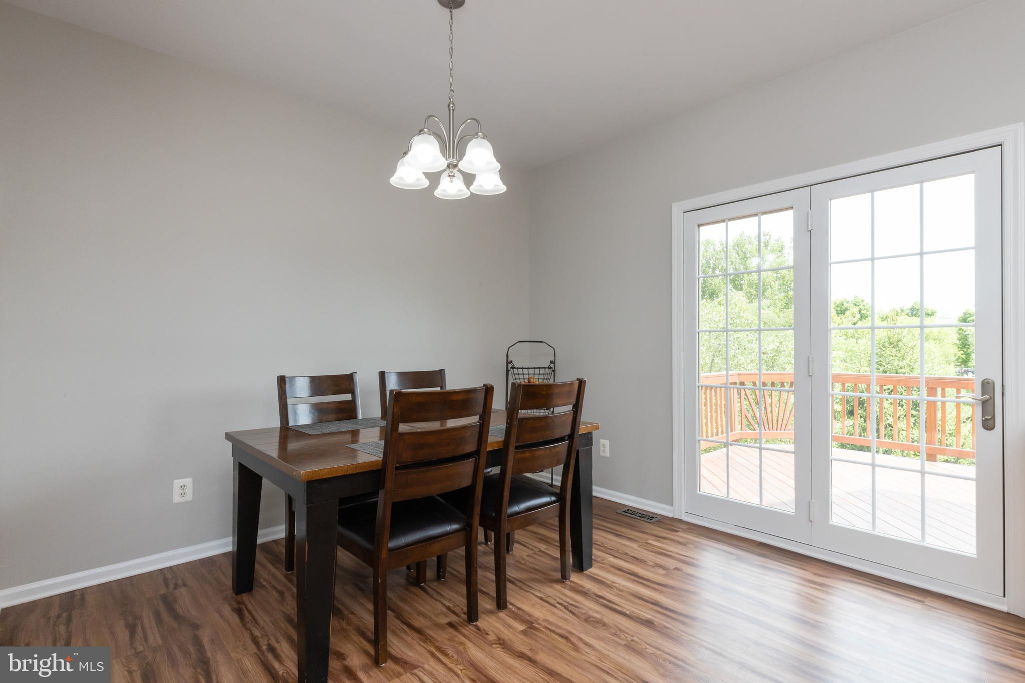 LANSDOWNE ON THE POTOMAC - Residential