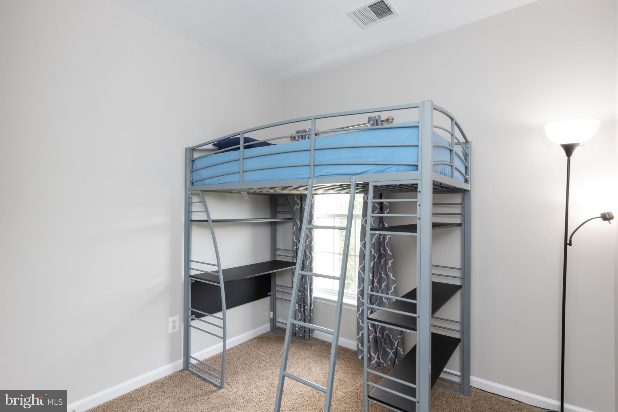 LANSDOWNE ON THE POTOMAC - Residential