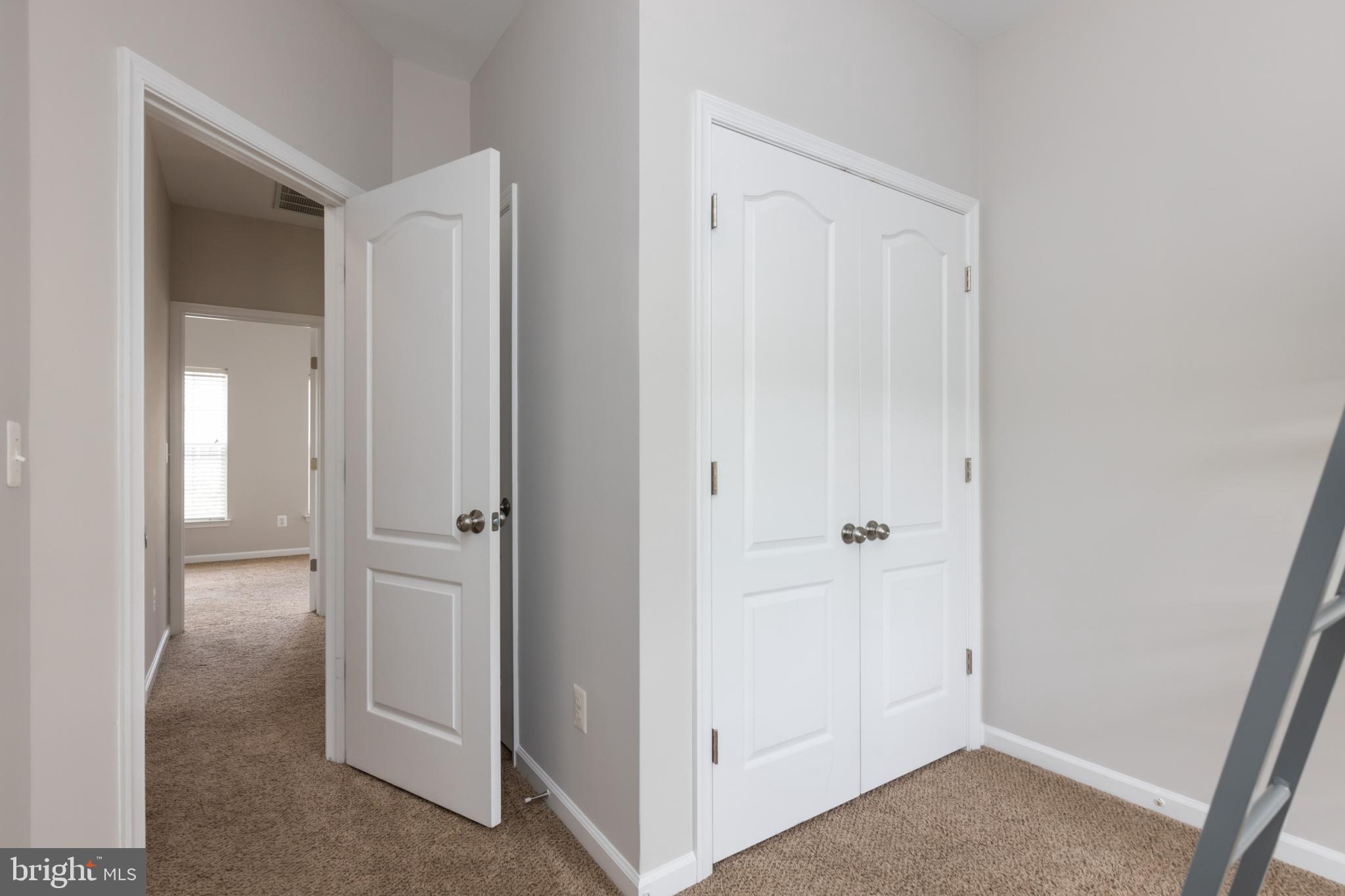 LANSDOWNE ON THE POTOMAC - Residential