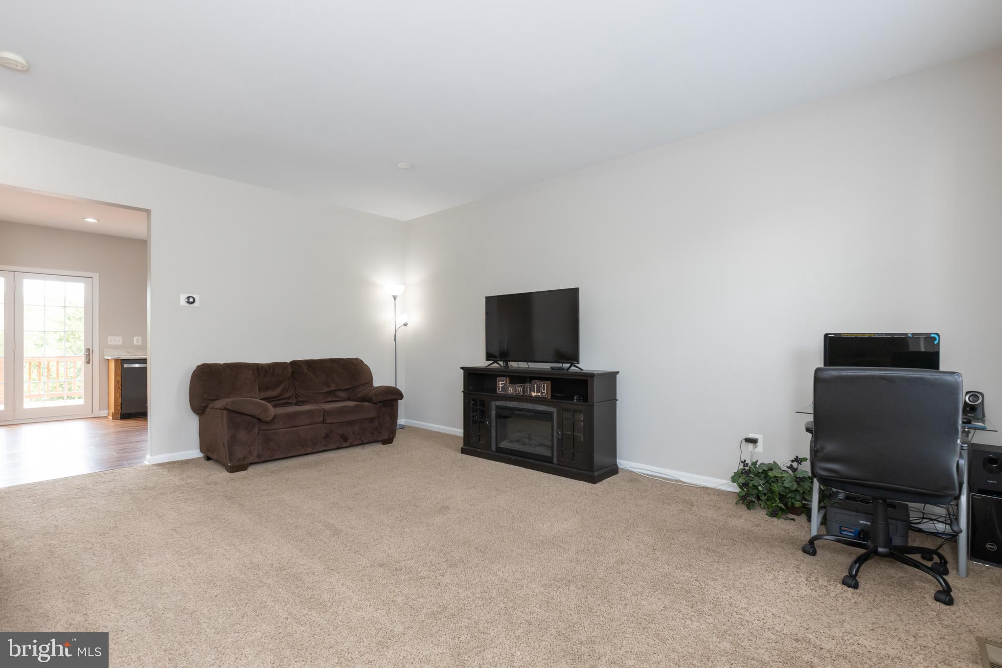 LANSDOWNE ON THE POTOMAC - Residential