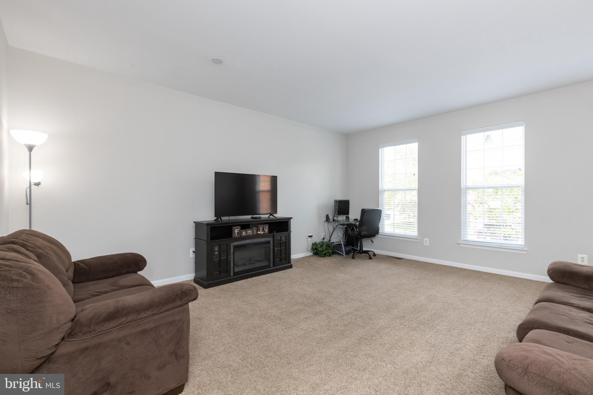 LANSDOWNE ON THE POTOMAC - Residential