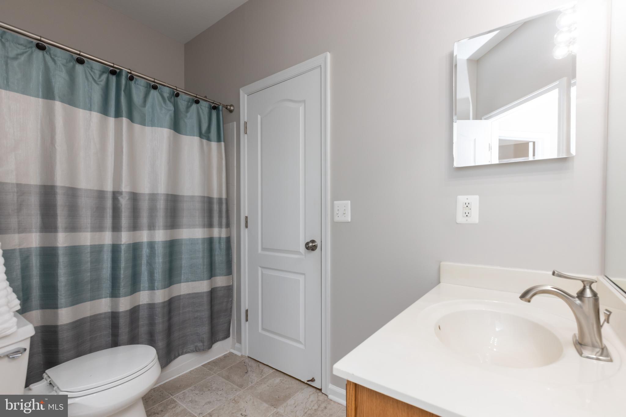 LANSDOWNE ON THE POTOMAC - Residential