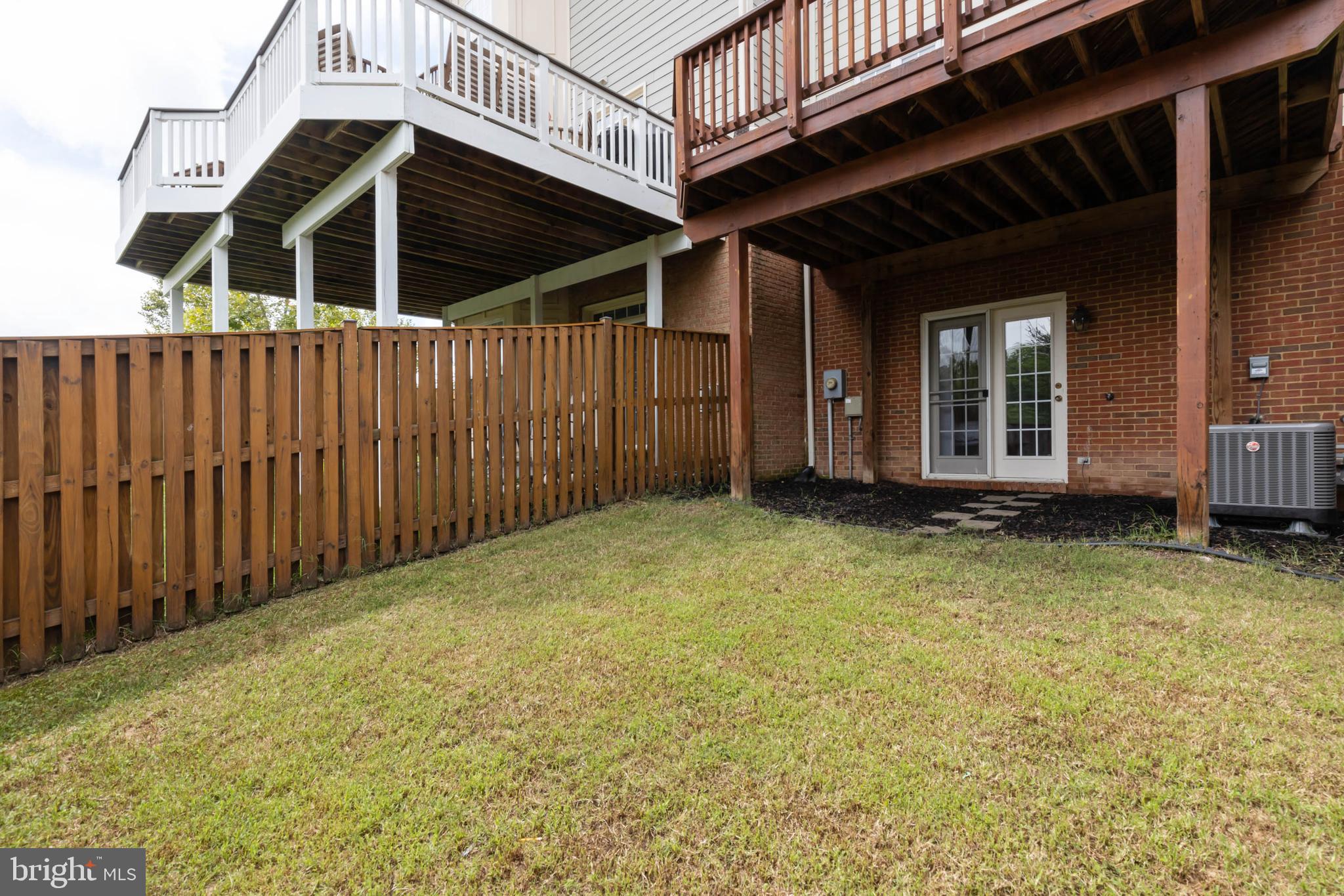 LANSDOWNE ON THE POTOMAC - Residential