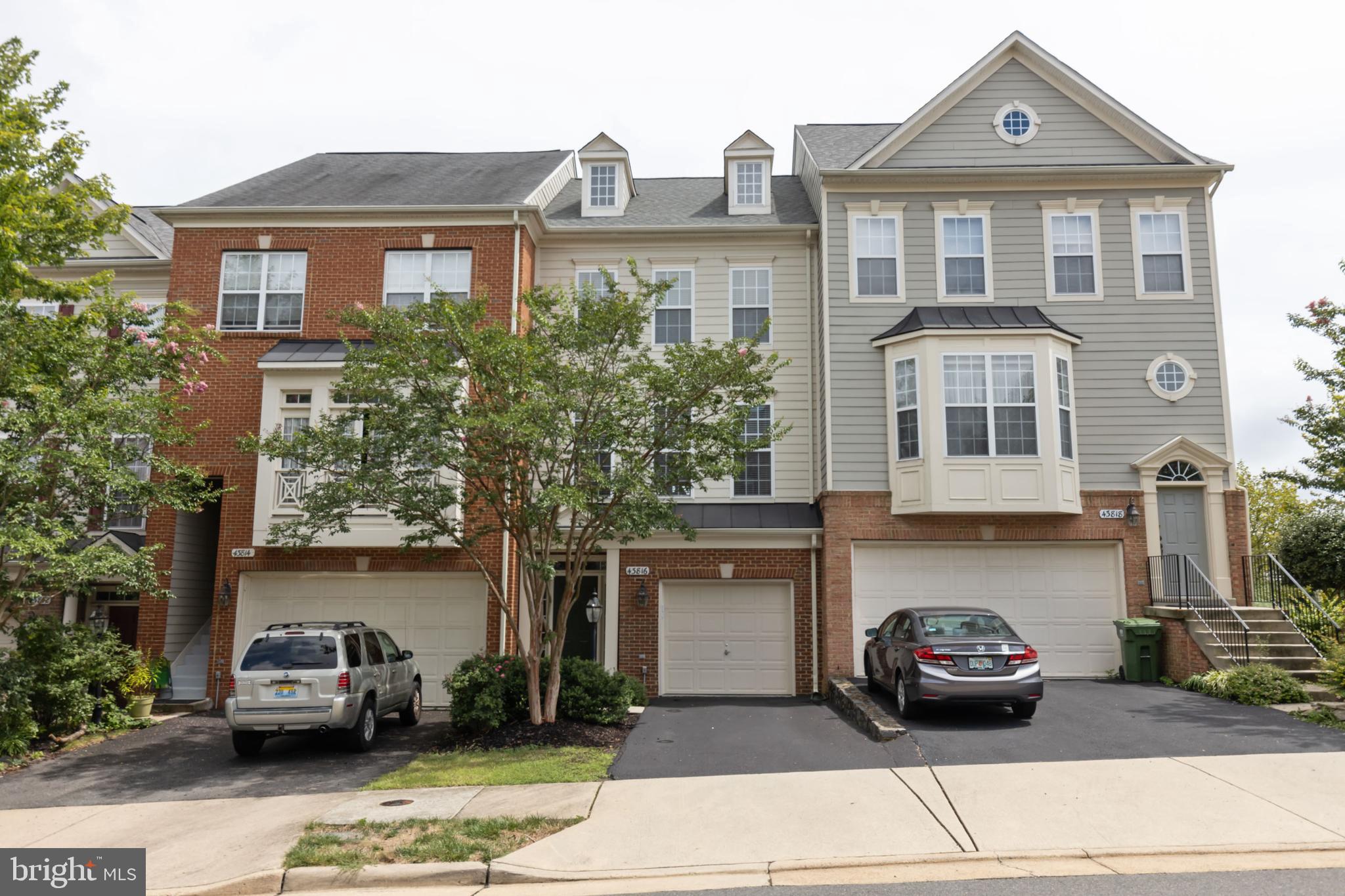 LANSDOWNE ON THE POTOMAC - Residential