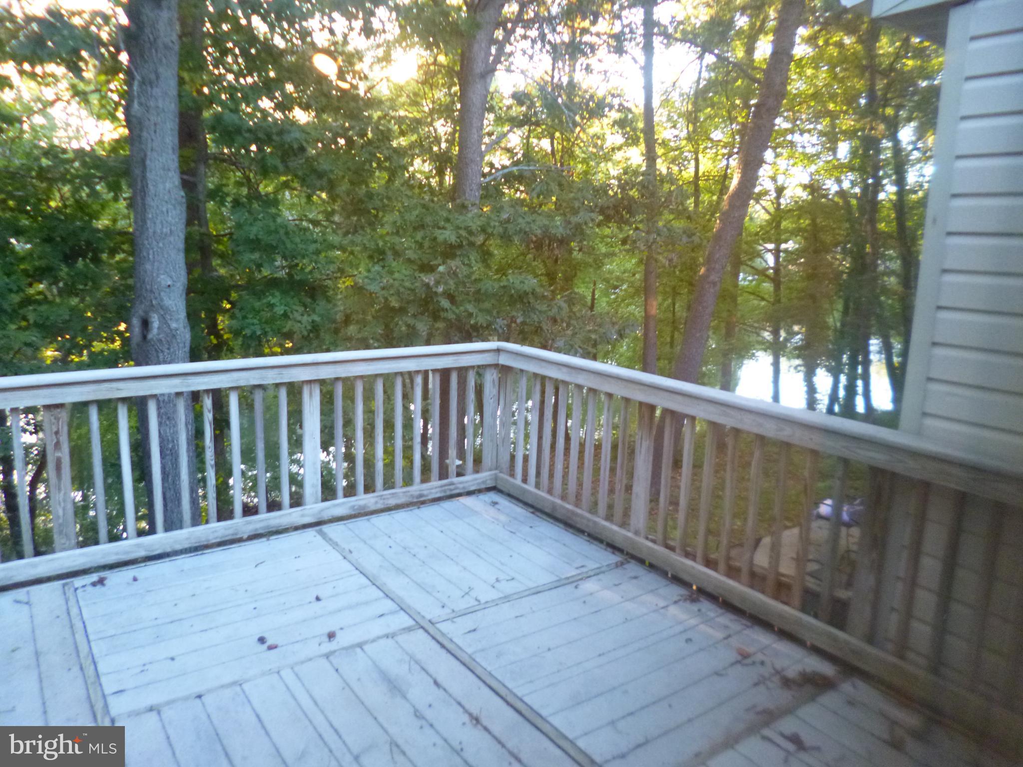 LAKEWOOD EST SUB - Residential Lease