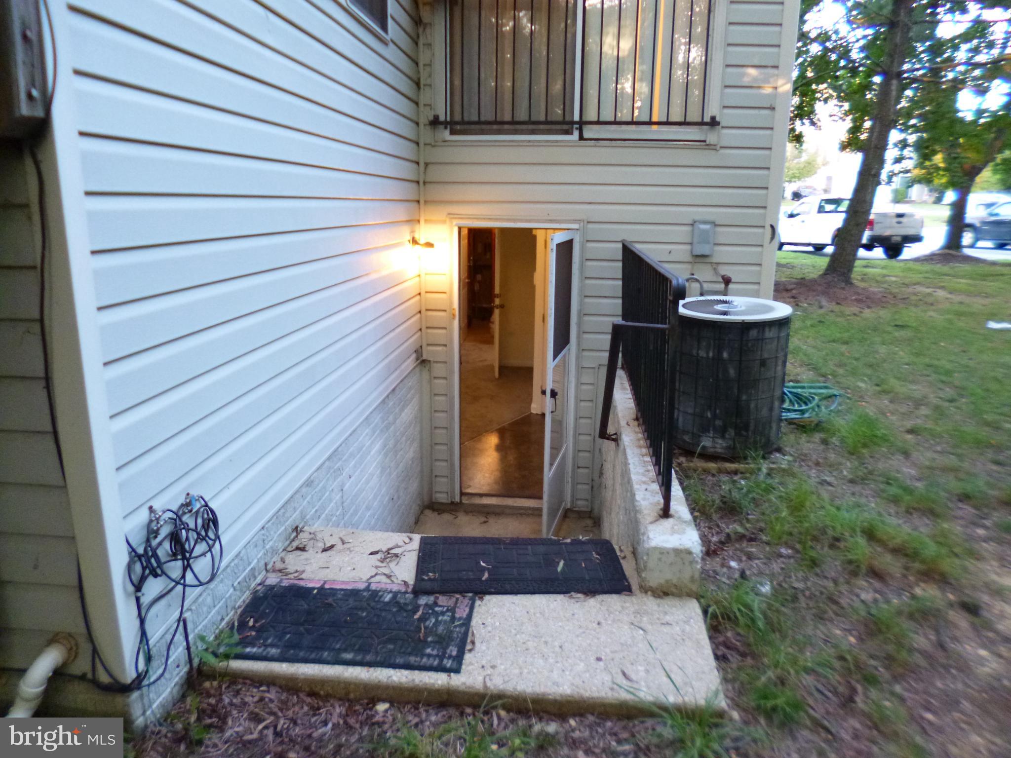 LAKEWOOD EST SUB - Residential Lease