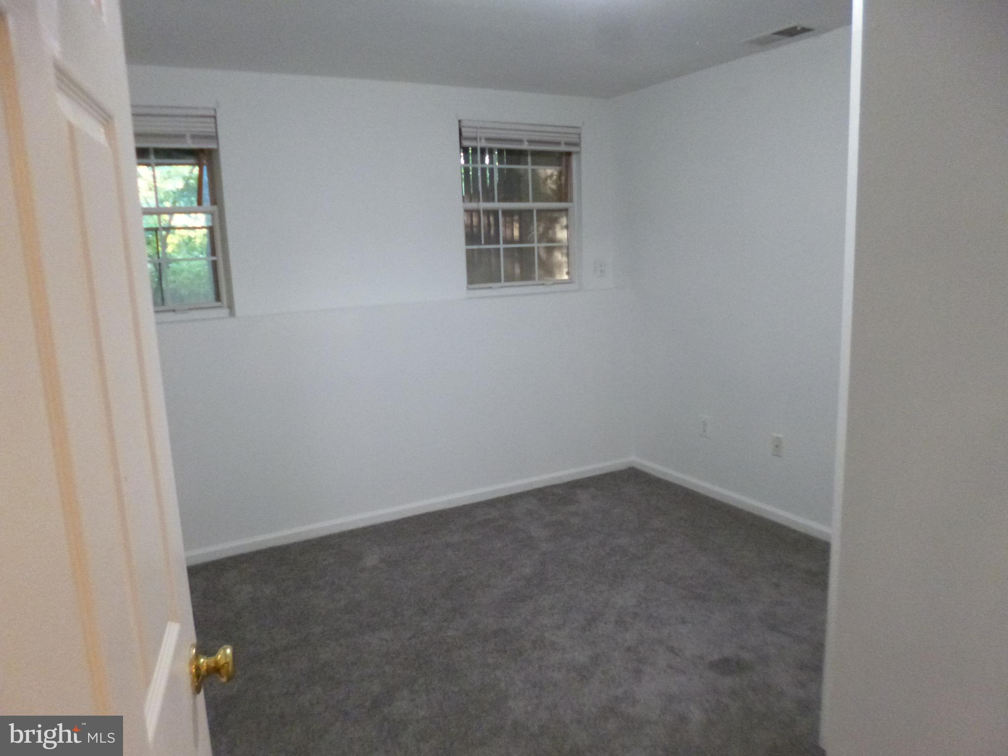LAKEWOOD EST SUB - Residential Lease