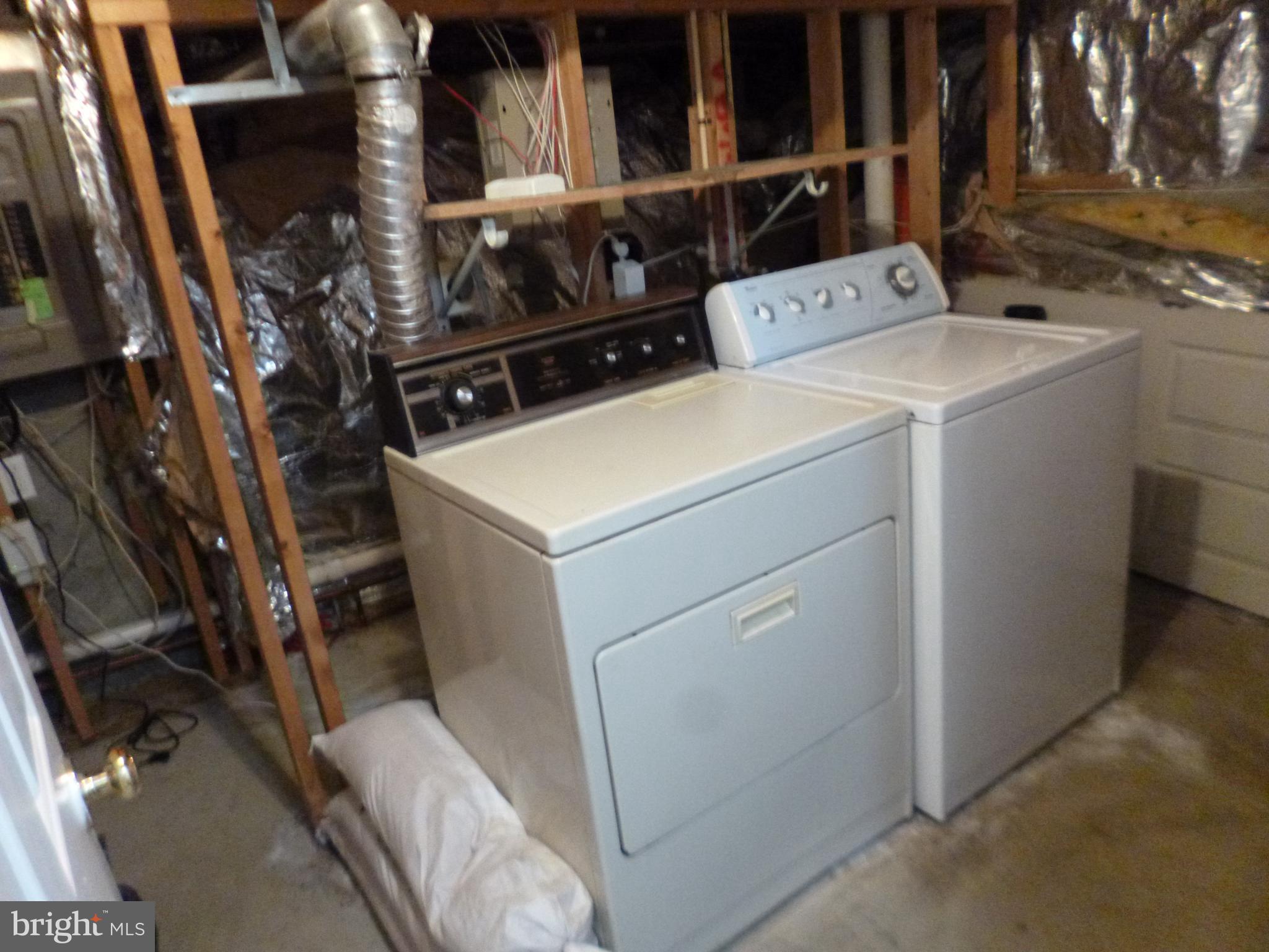 LAKEWOOD EST SUB - Residential Lease