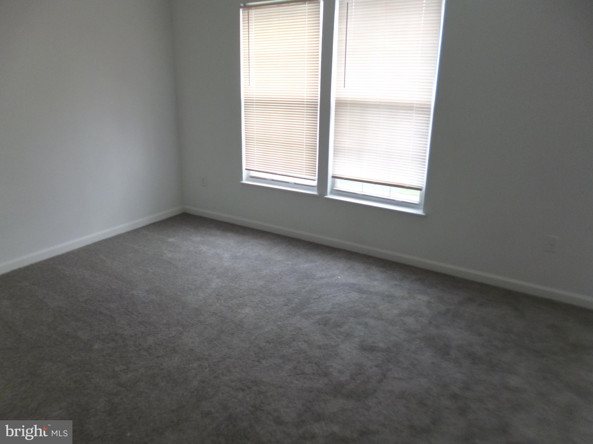 LAKEWOOD EST SUB - Residential Lease