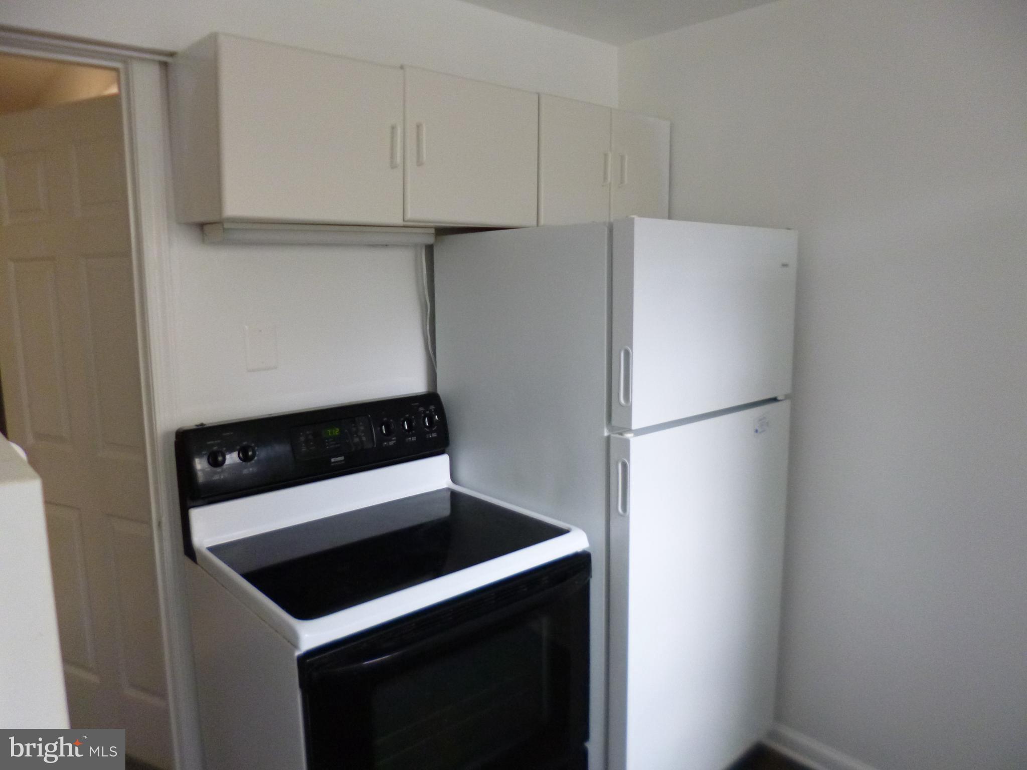 LAKEWOOD EST SUB - Residential Lease