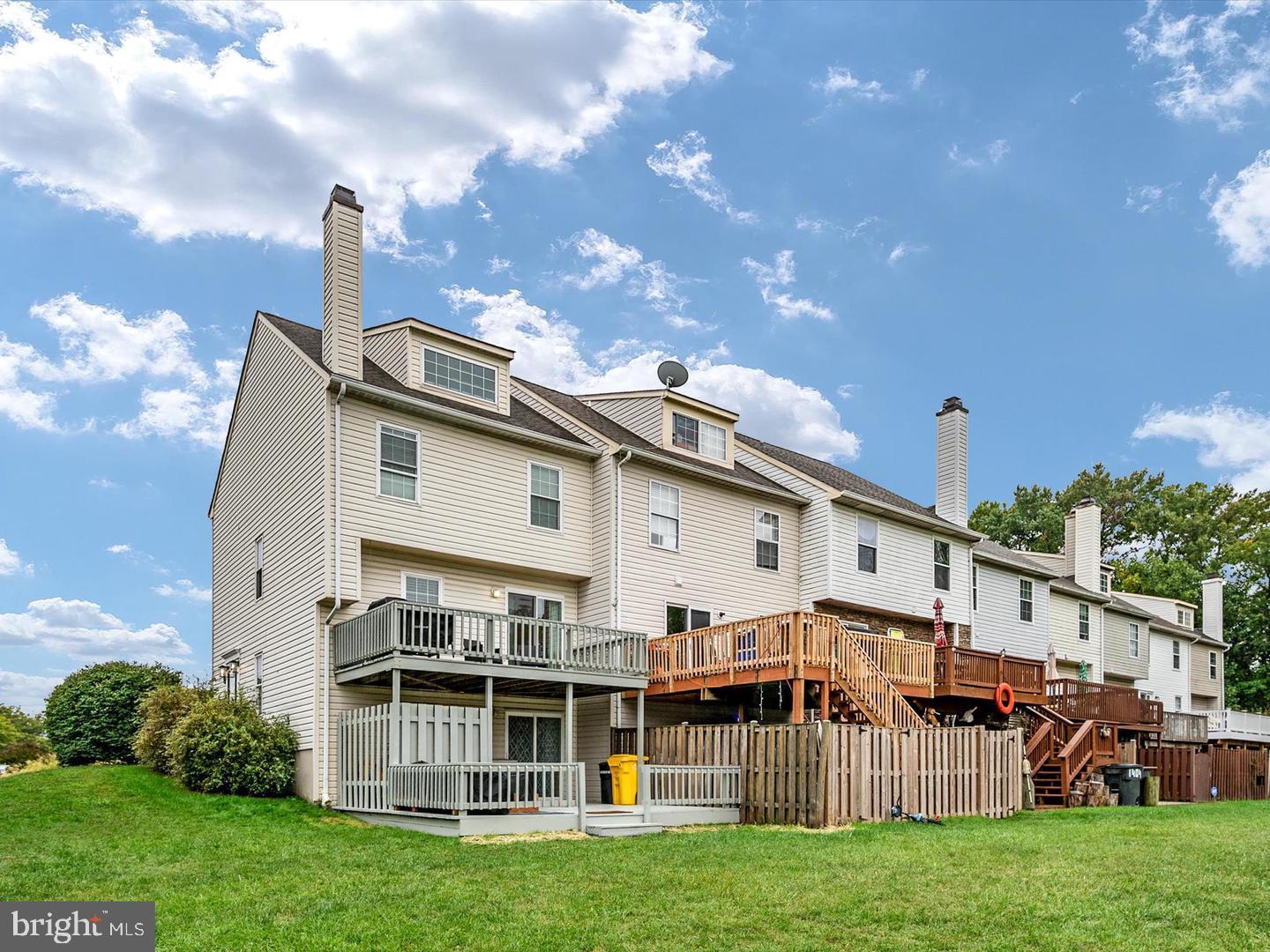 STONEY BEACH - Residential