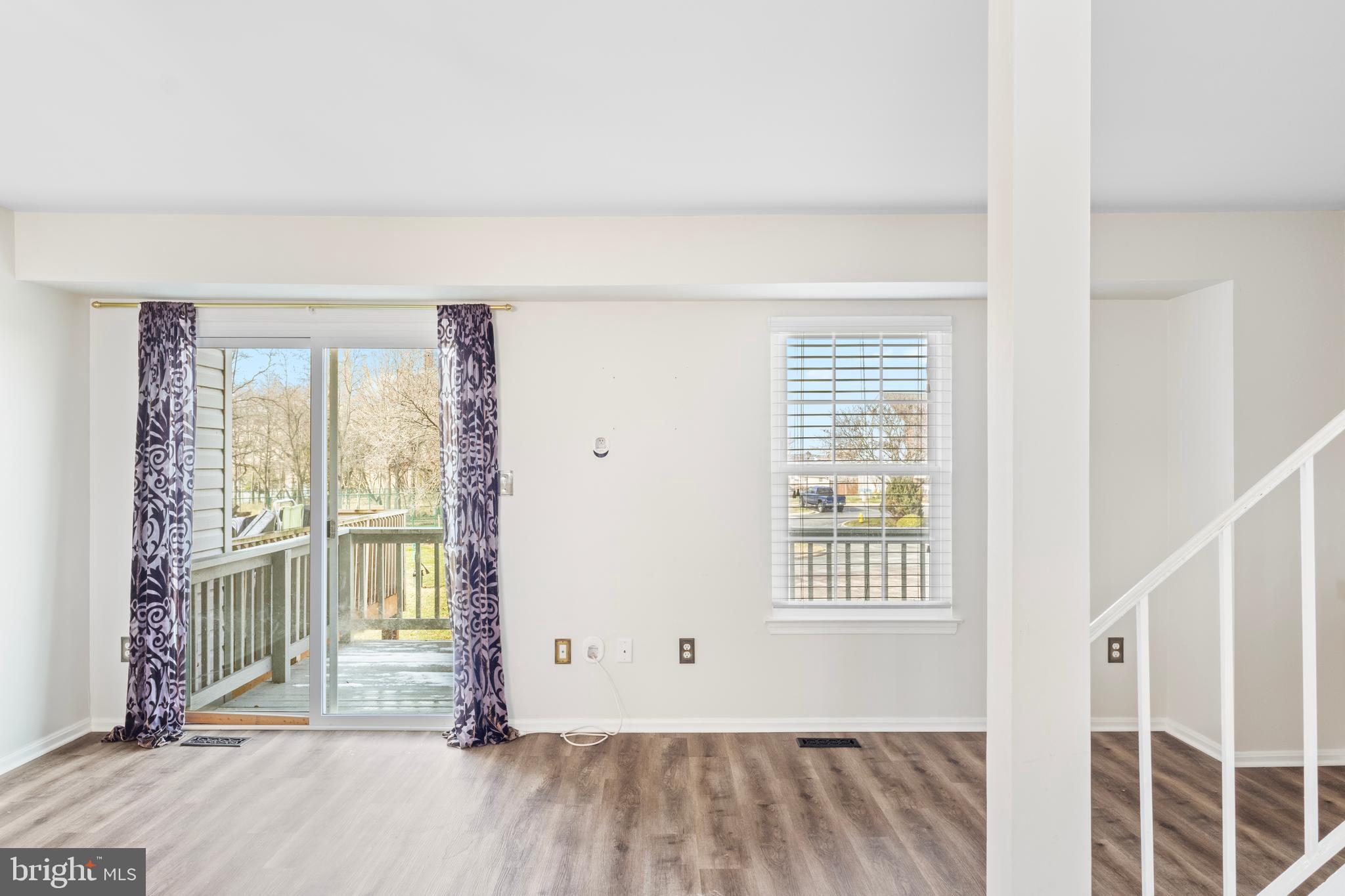 STONEY BEACH - Residential