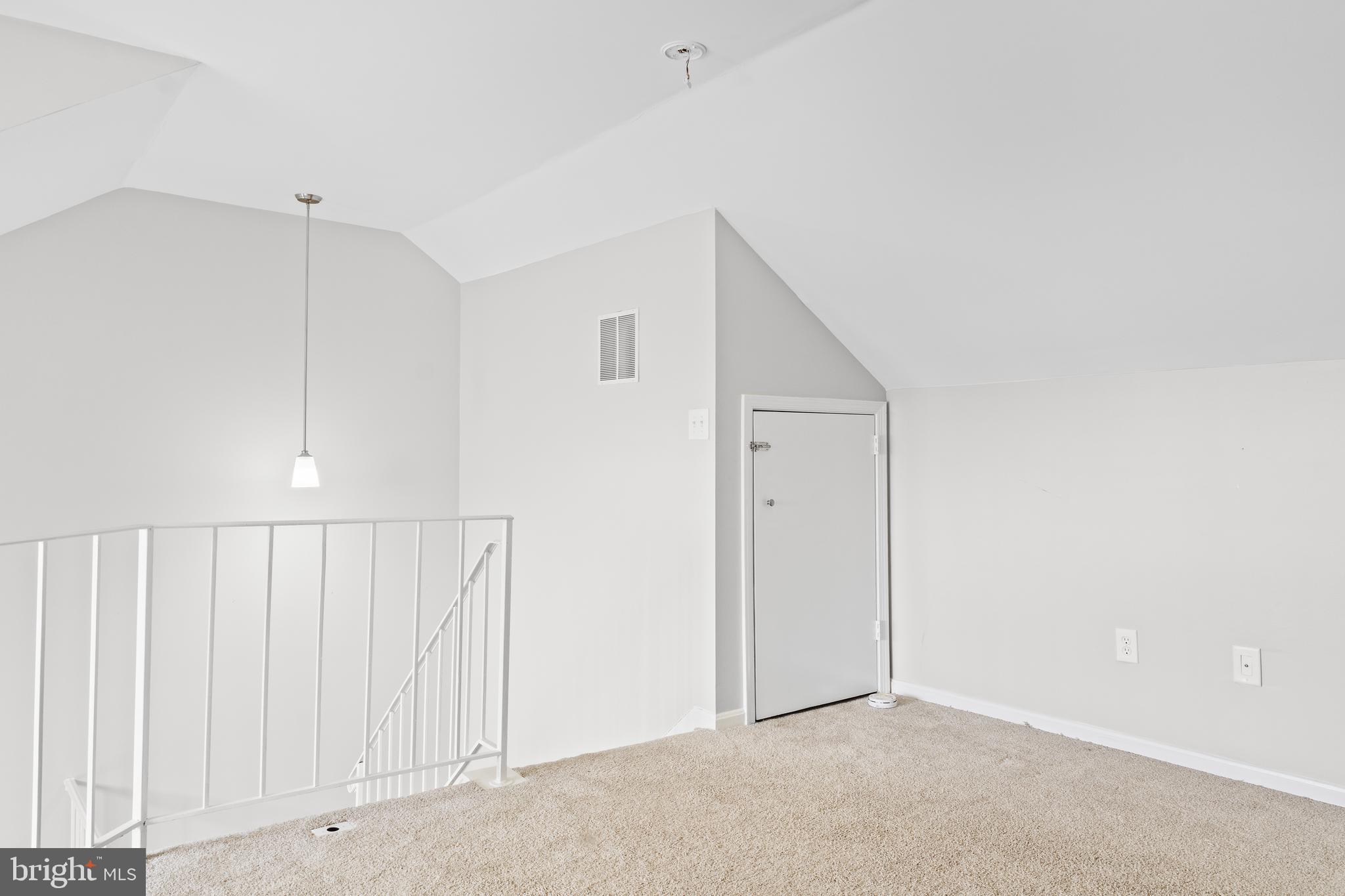 STONEY BEACH - Residential