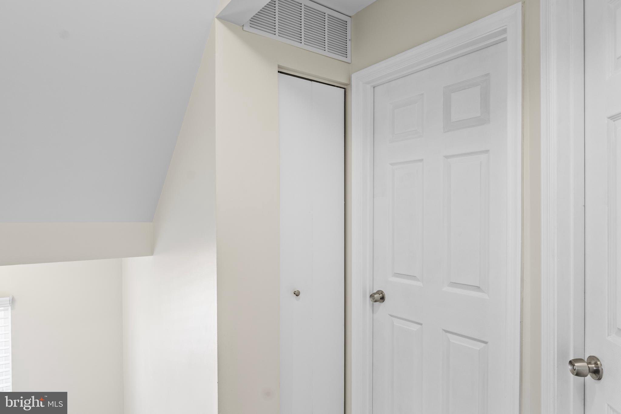 STONEY BEACH - Residential