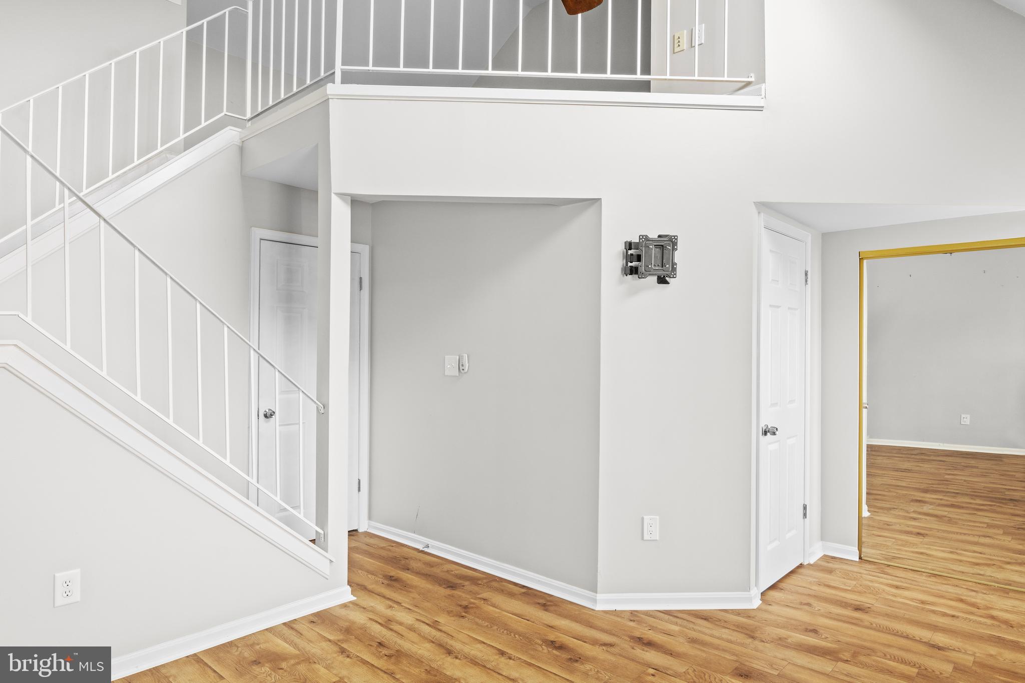 STONEY BEACH - Residential