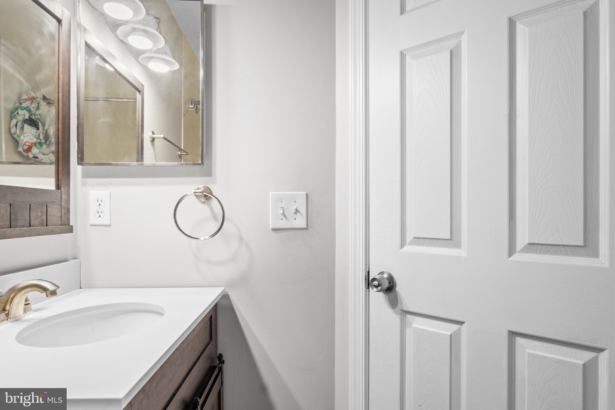 STONEY BEACH - Residential