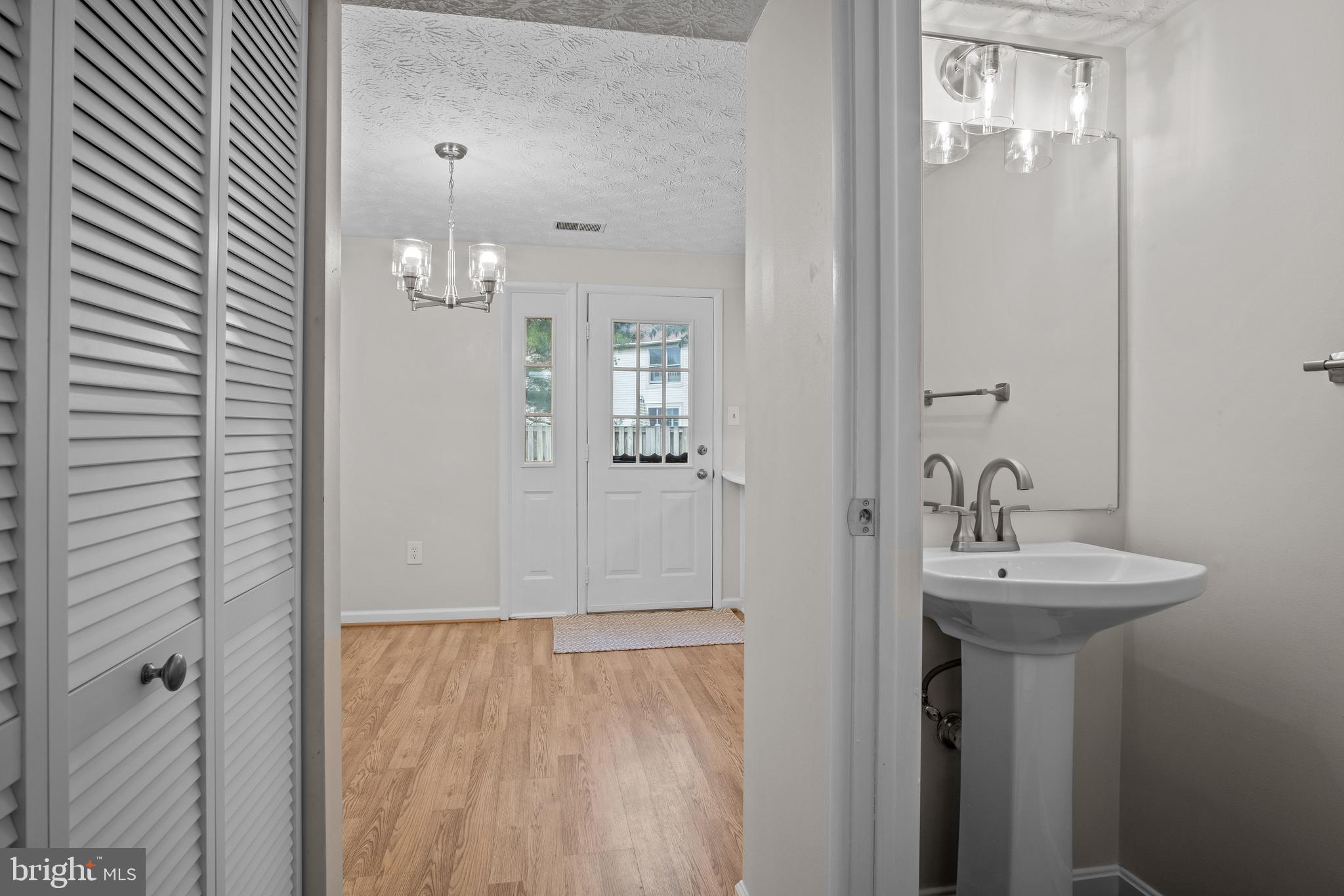 MURRAY HILL - Residential