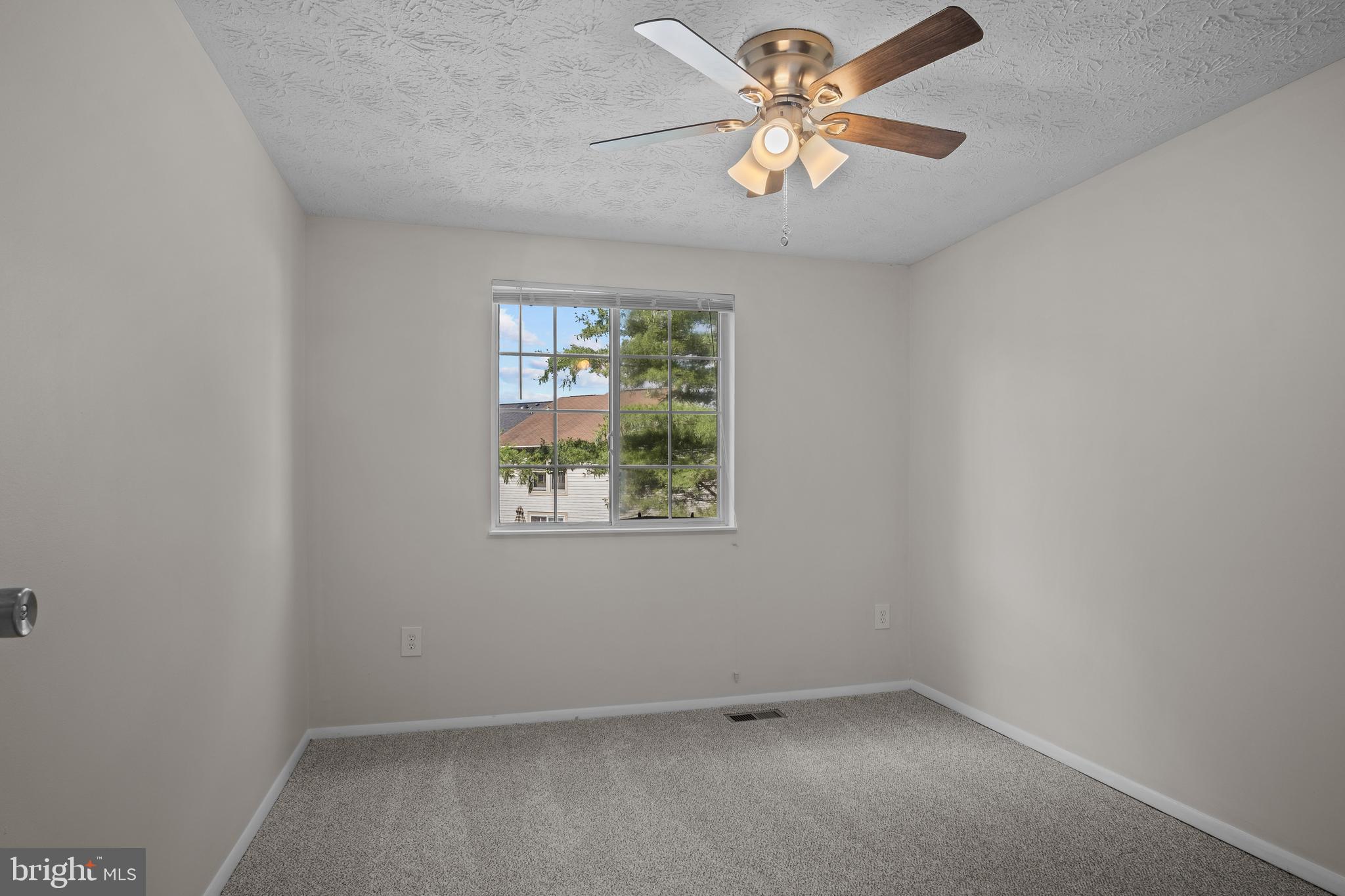 MURRAY HILL - Residential