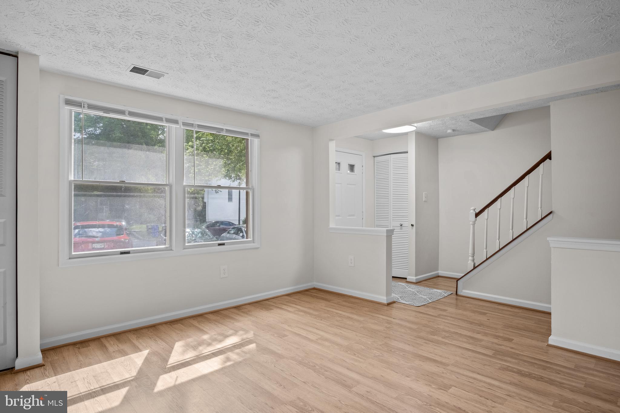 MURRAY HILL - Residential