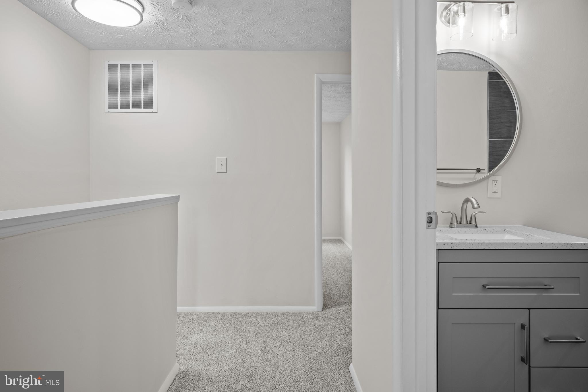 MURRAY HILL - Residential