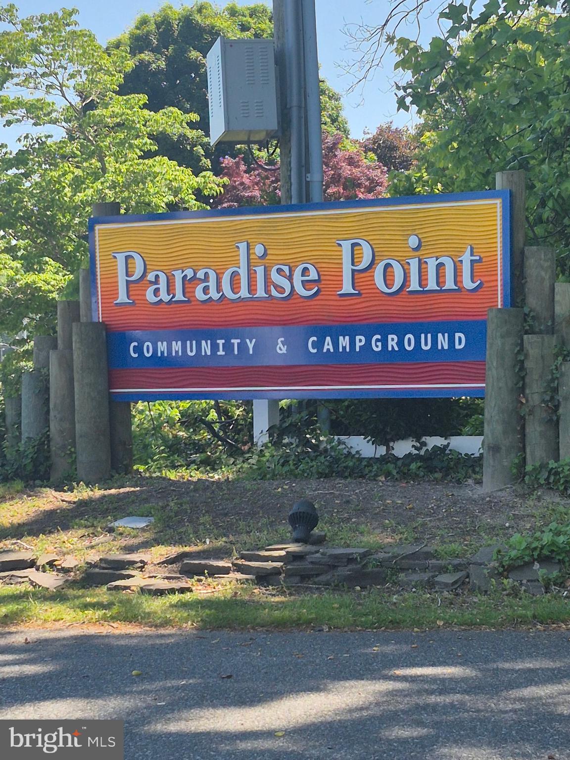 PARADISE POINT - Residential