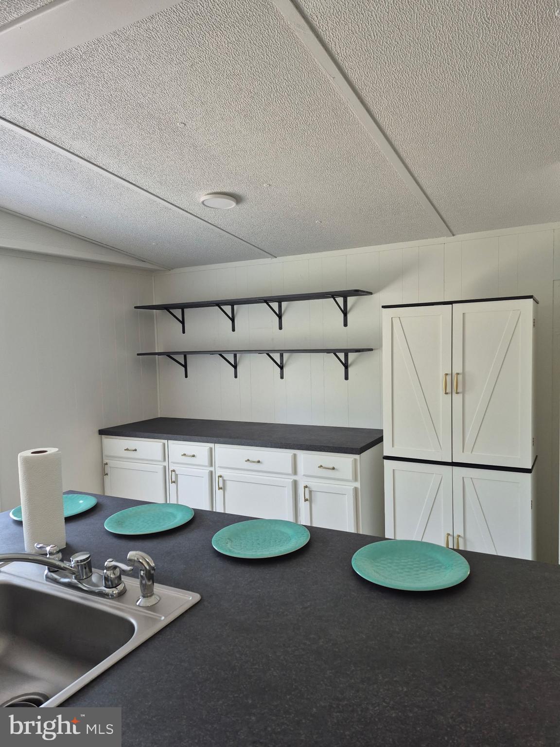 PARADISE POINT - Residential