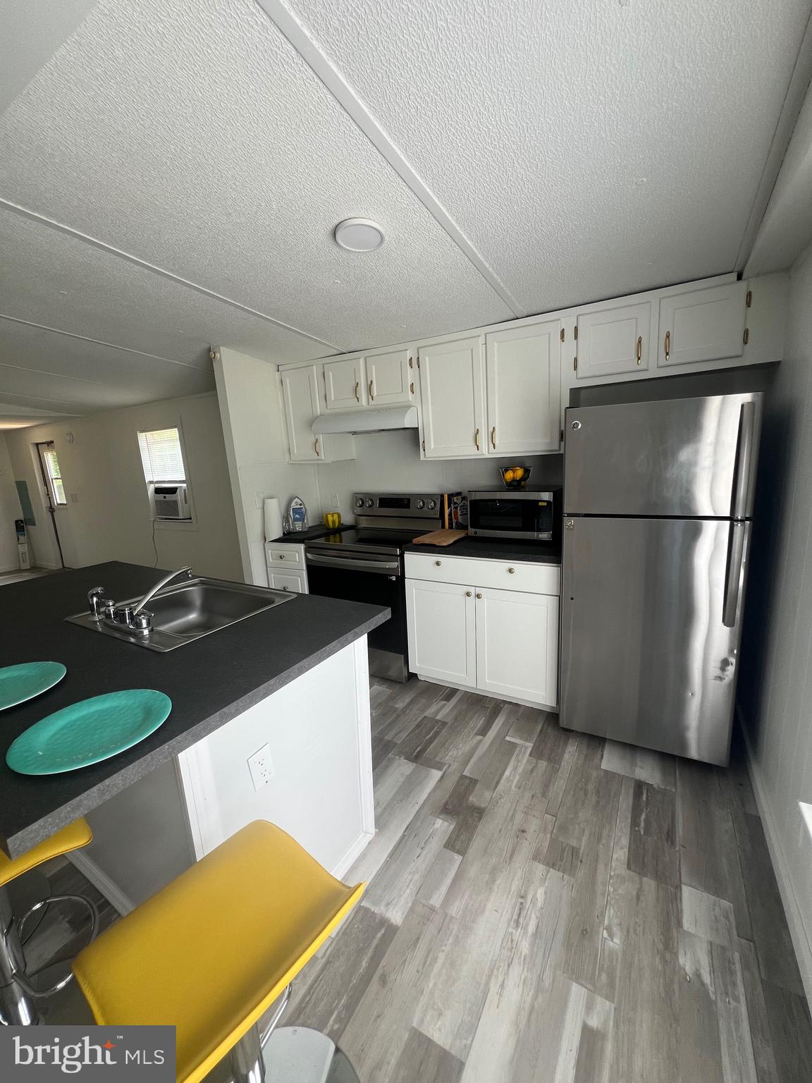 PARADISE POINT - Residential