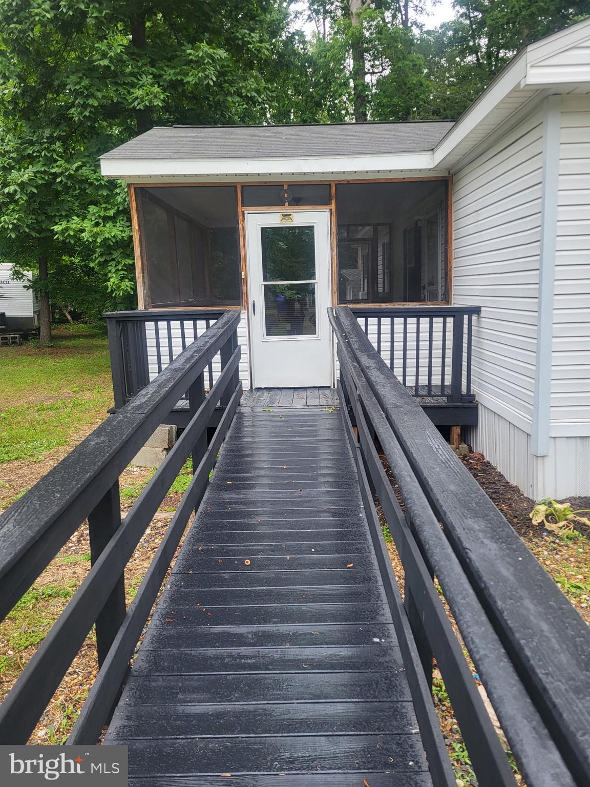 PARADISE POINT - Residential