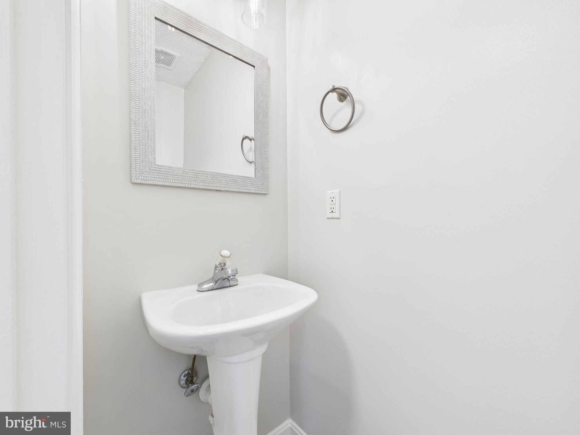 ASBURY WOODS - Residential