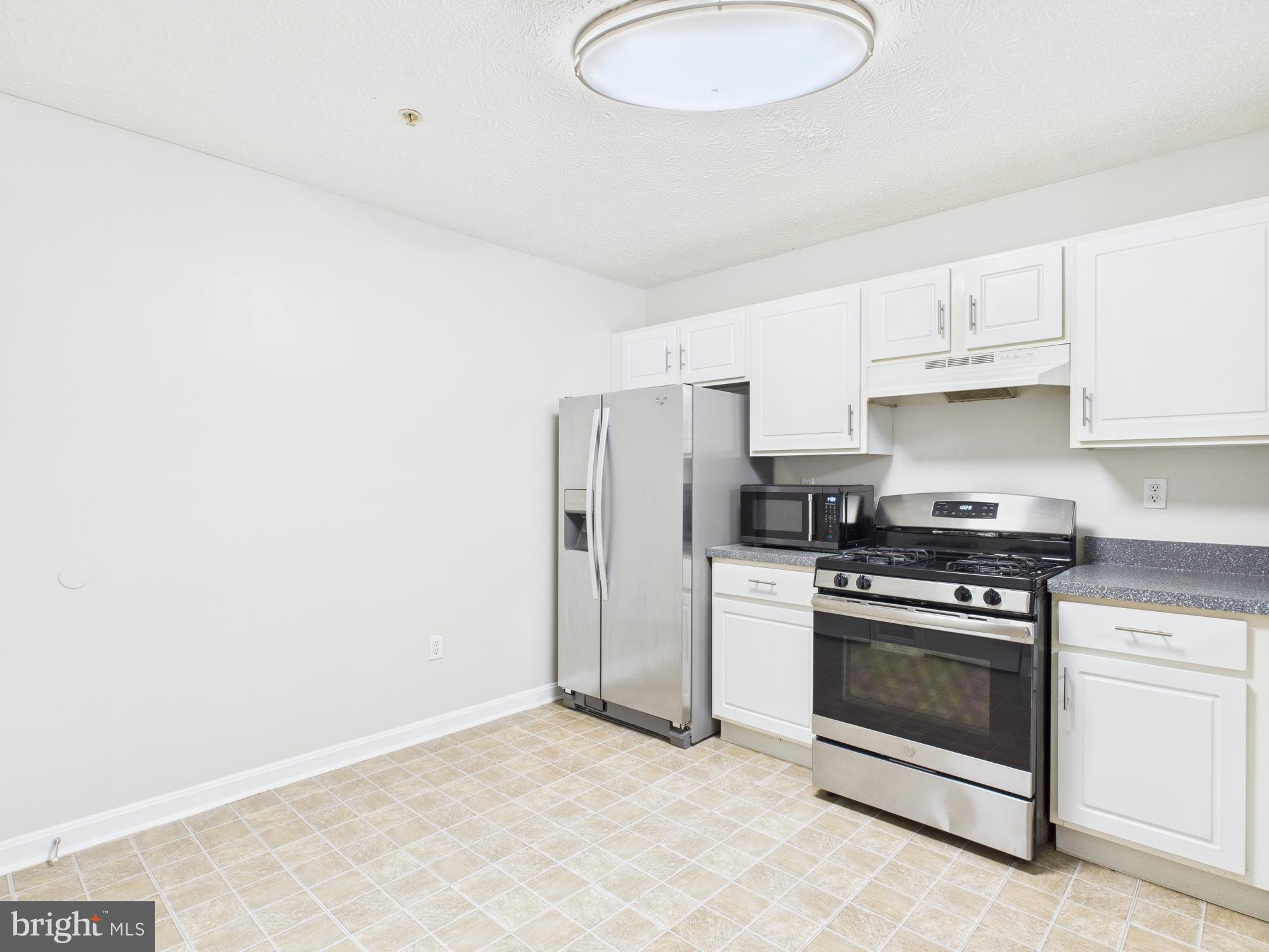 ASBURY WOODS - Residential