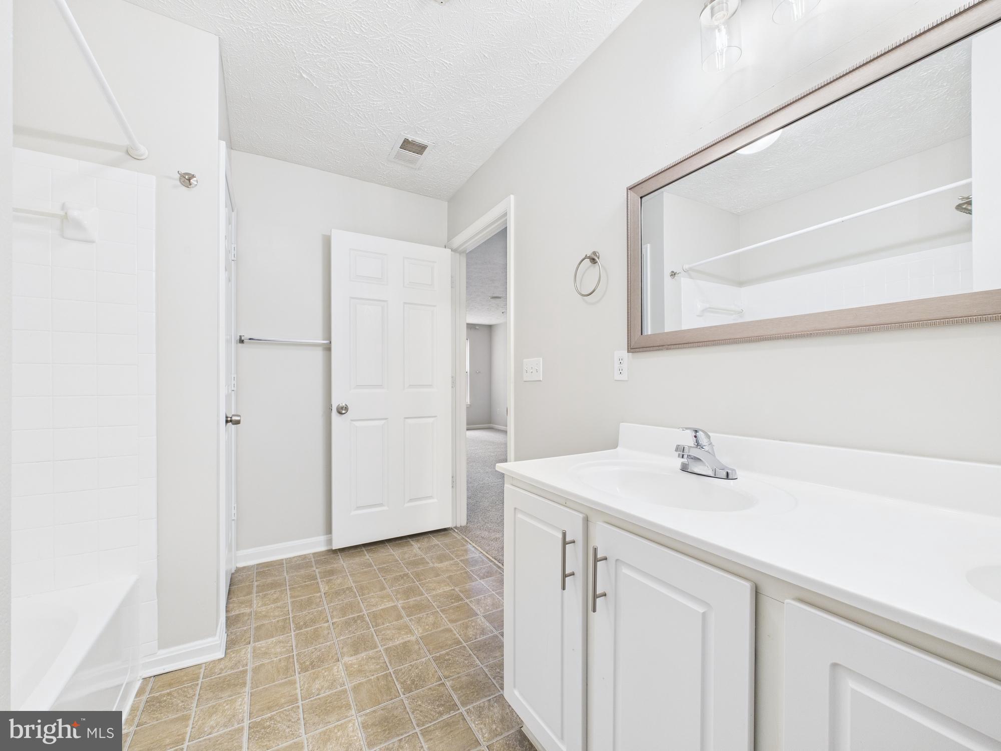 ASBURY WOODS - Residential