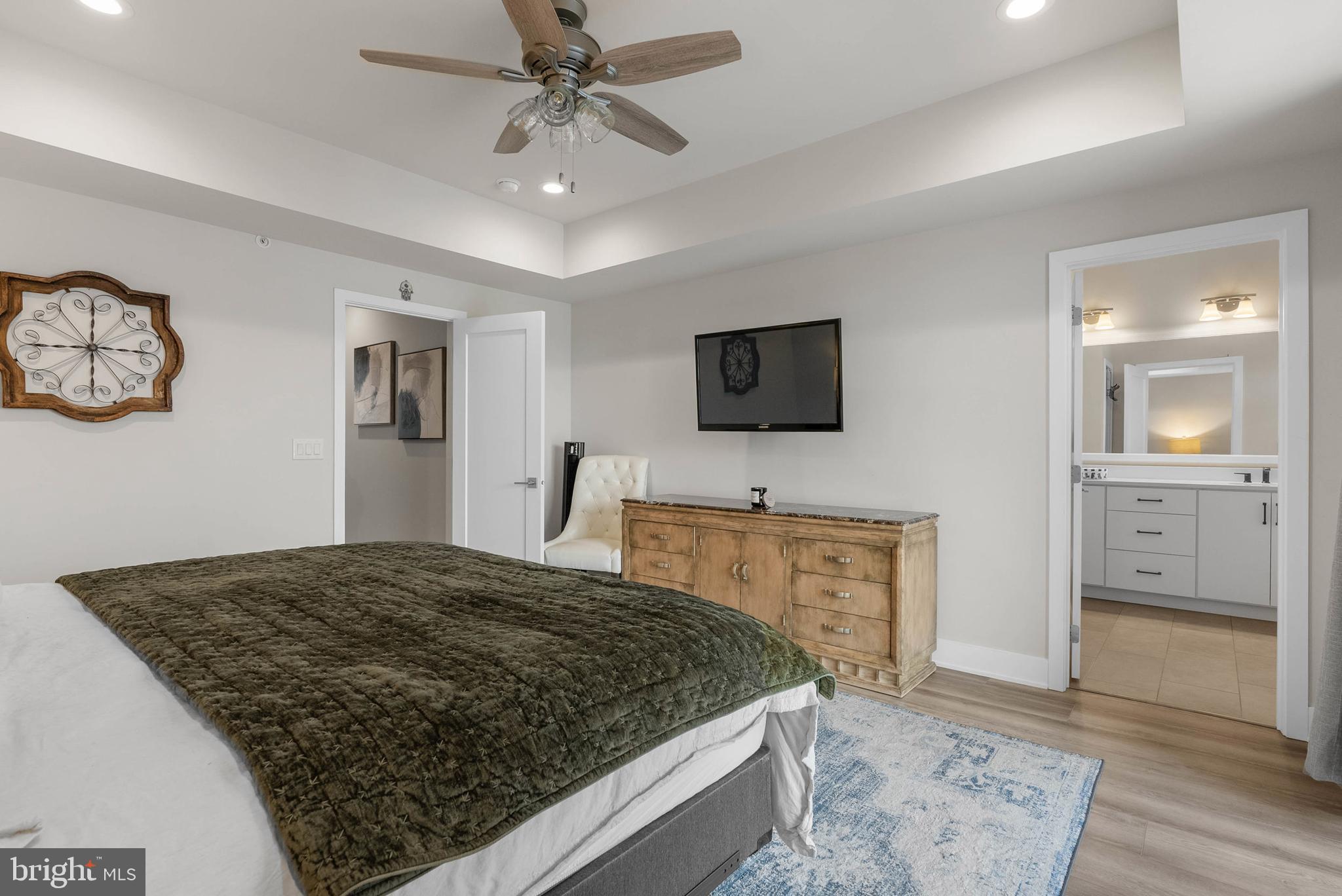 OVERLOOK AT TOWN CENTER - Residential