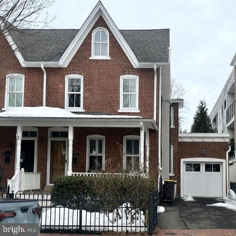 52 N MAIN STREET NEW HOPE PA 18938