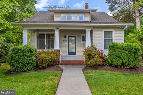 104 CHAPMAN STREET ASHLAND VA 23005