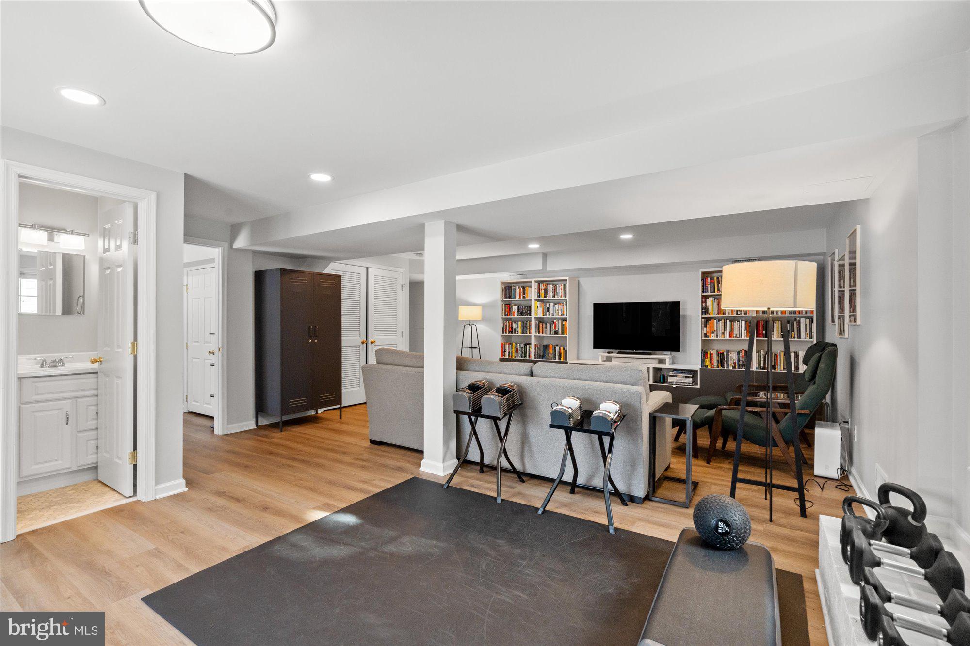 TUCKAHOE - Residential