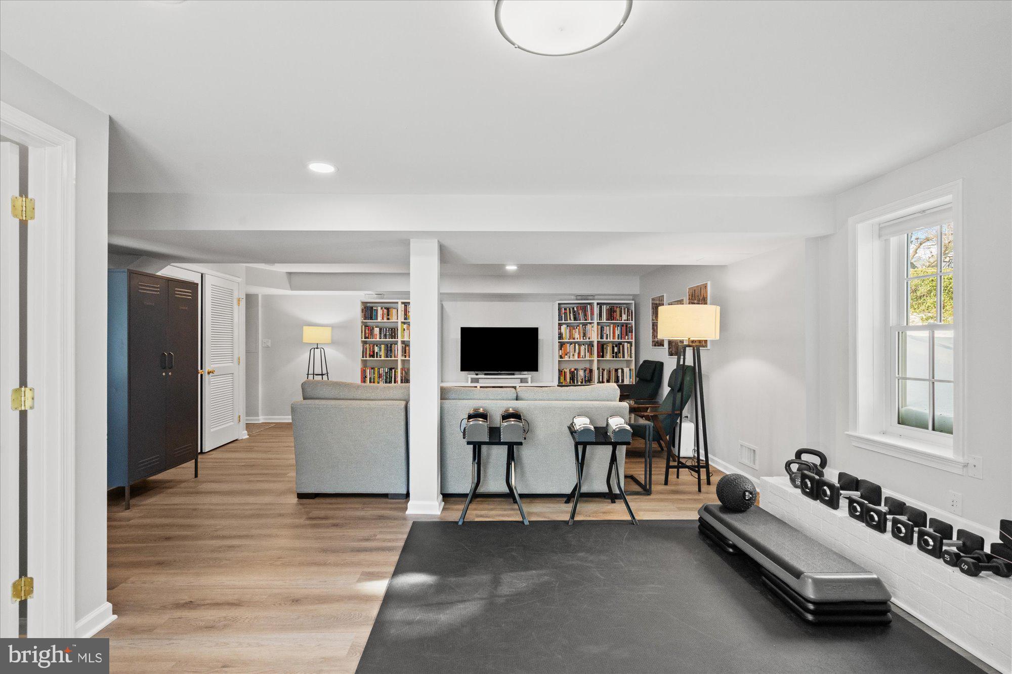 TUCKAHOE - Residential